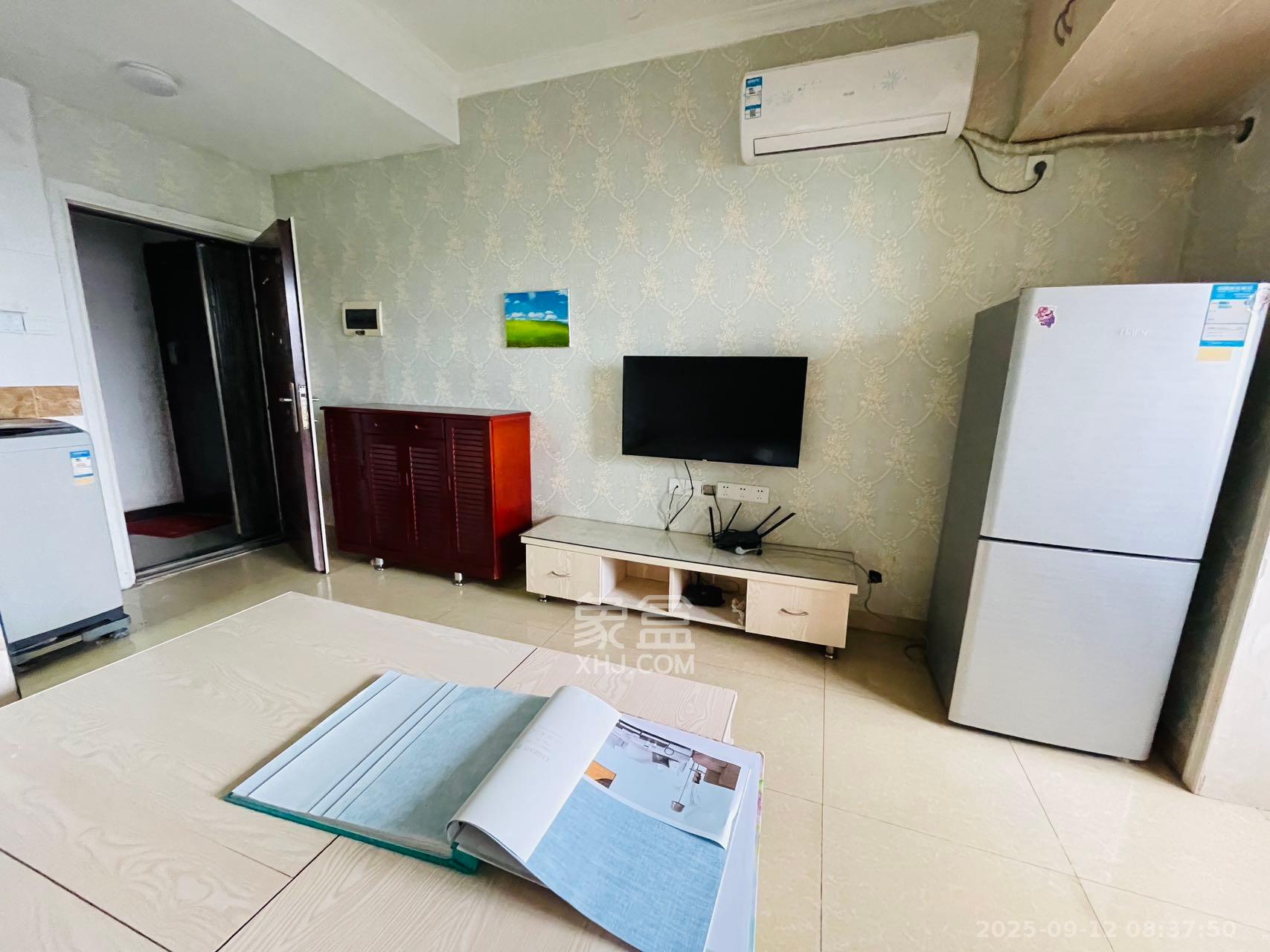 芙蓉上河图  1室1厅1卫    1200.0元/月 芙蓉上河图  1室1厅1卫    1200.0元/月室内图