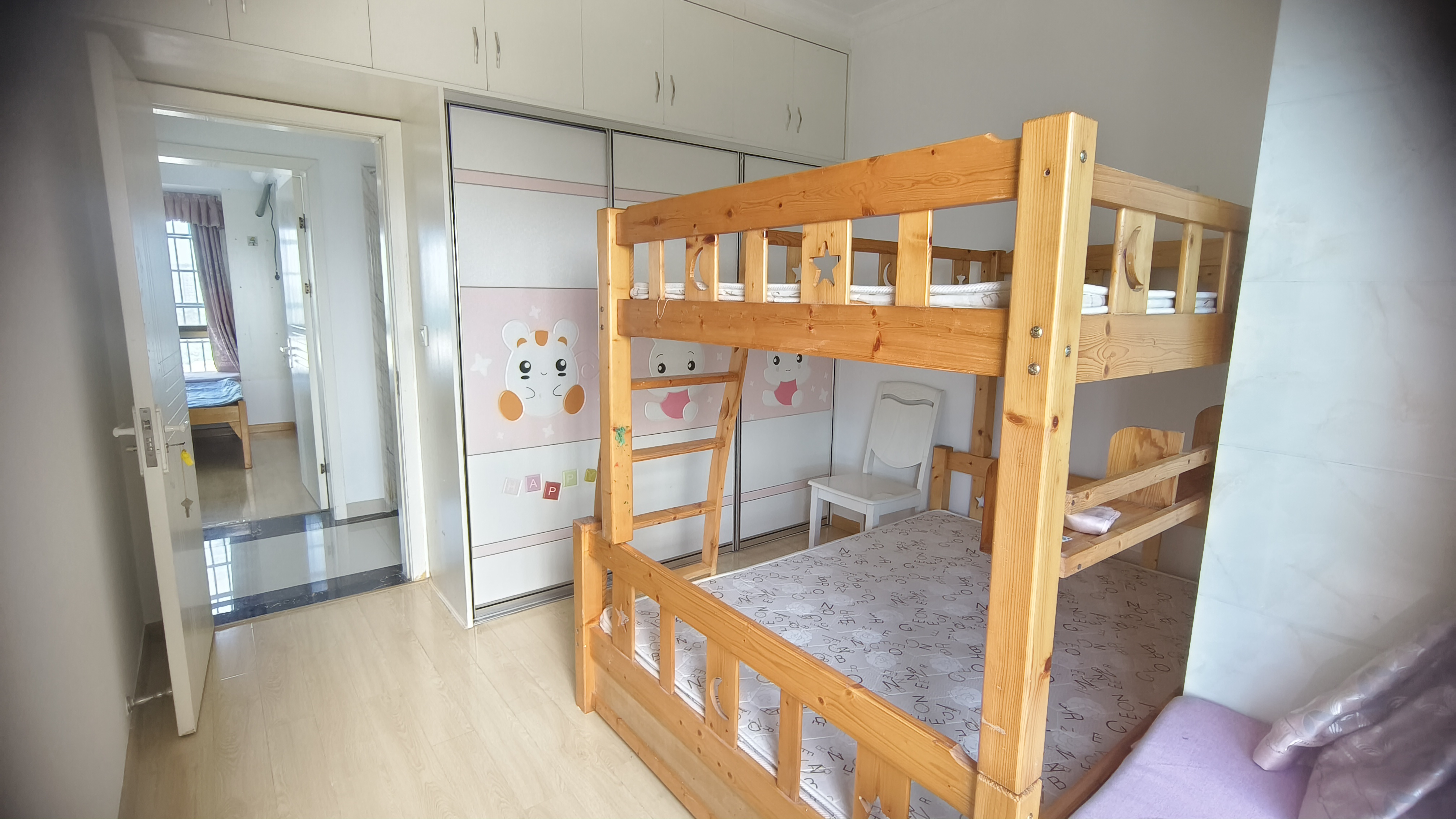 碧桂园 3室2厅2卫 1600.0元/月 碧桂园 3室2厅2卫 1600.0元/月室内图