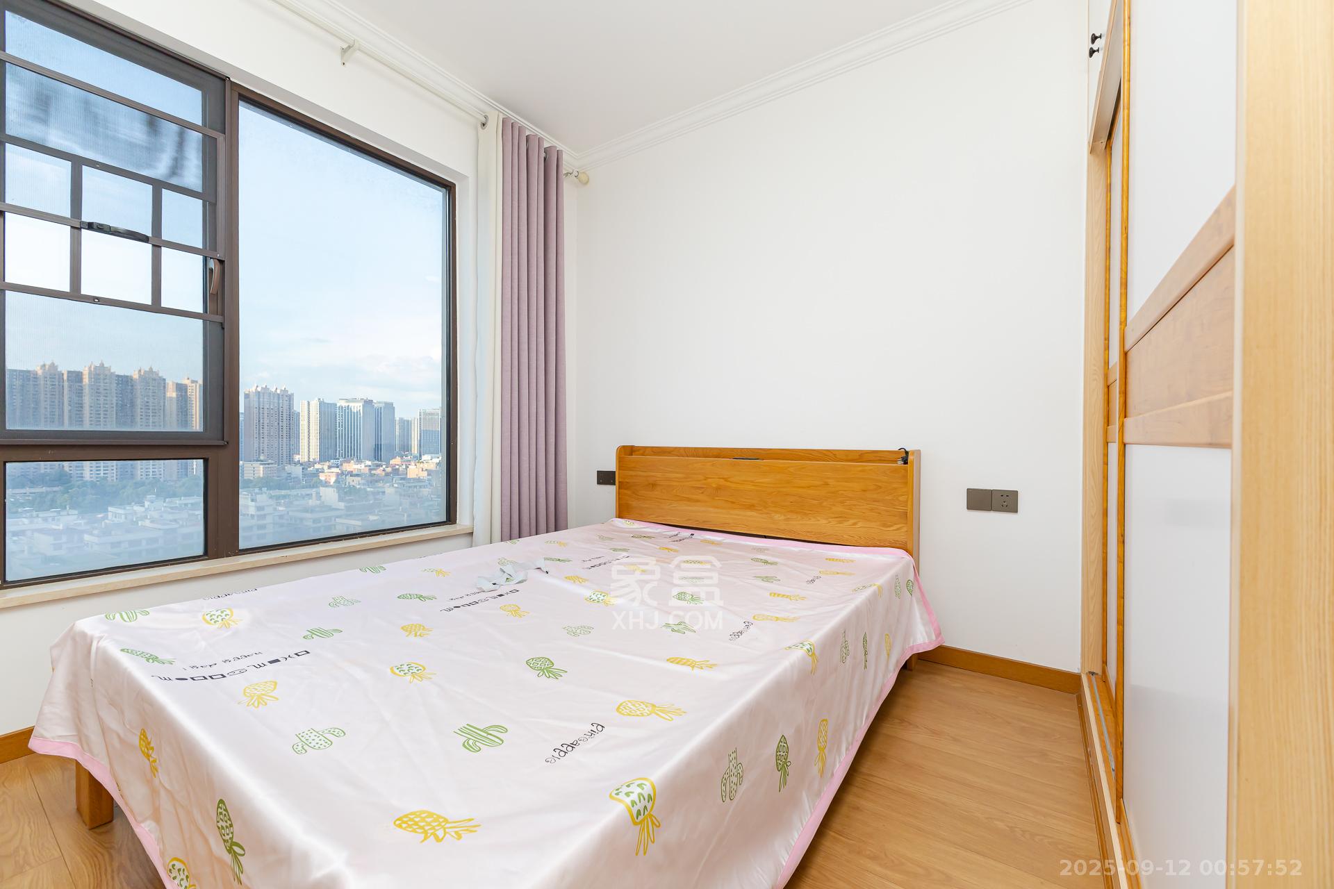 龙湖湘风原著(龙湖湘风星城) 3室2厅1卫 76.8万 龙湖湘风原著(龙湖湘风星城) 3室2厅1卫 76.8万卧室