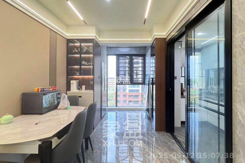 长龙湾 4室2厅2卫 2800.0元/月 长龙湾 4室2厅2卫 2800.0元/月室内图