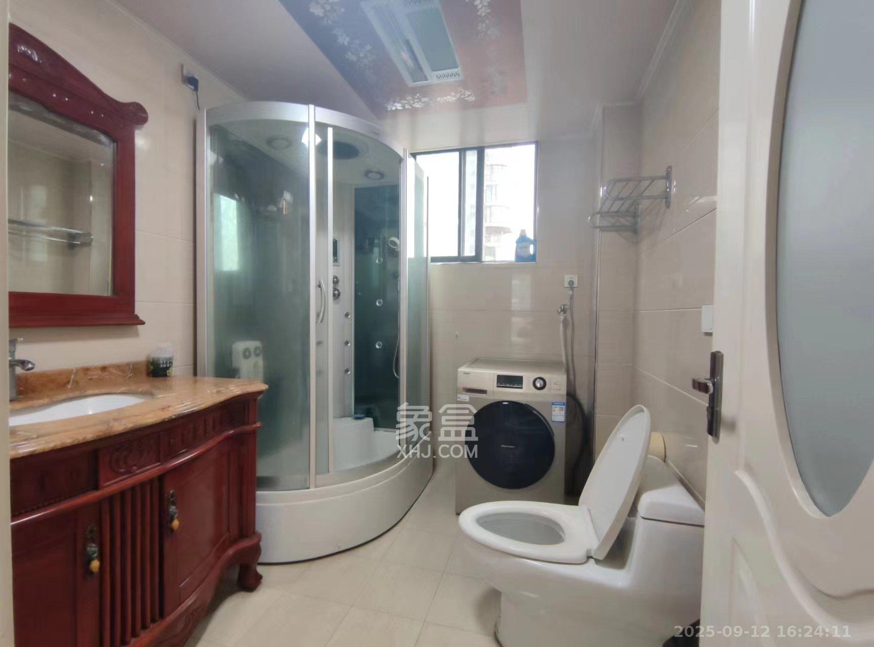 湘江世纪城悦江苑 4室2厅1卫 3500.0元/月 湘江世纪城悦江苑 4室2厅1卫 3500.0元/月室内图