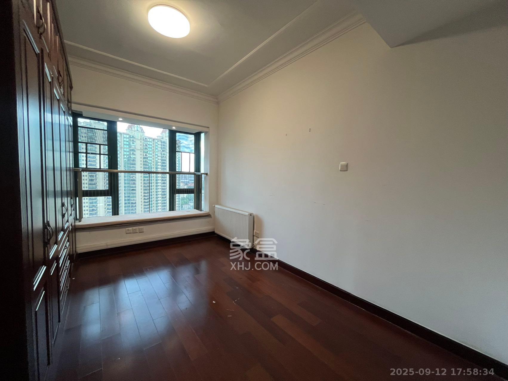 恒大雅苑 4室2厅3卫 5000.0元/月 恒大雅苑 4室2厅3卫 5000.0元/月室内图