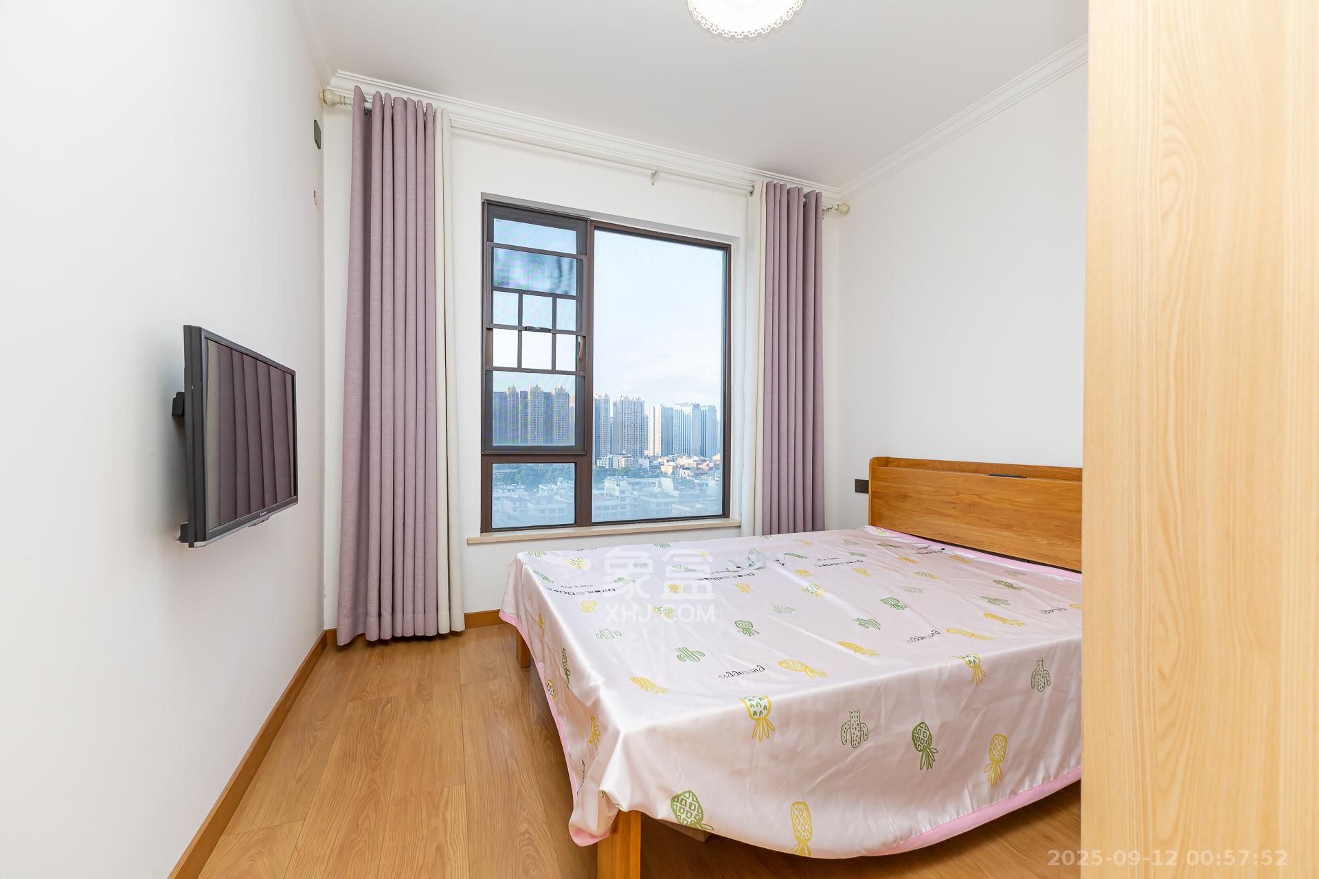 龙湖湘风原著(龙湖湘风星城) 3室2厅1卫 76.8万 龙湖湘风原著(龙湖湘风星城) 3室2厅1卫 76.8万卧室