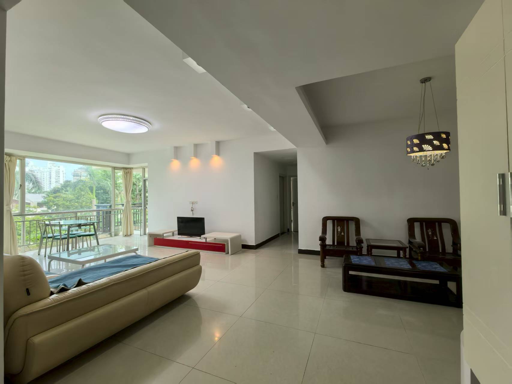 兆南绿岛家园 1室2厅2卫 3800.0元/月 兆南绿岛家园 1室2厅2卫 3800.0元/月室内图