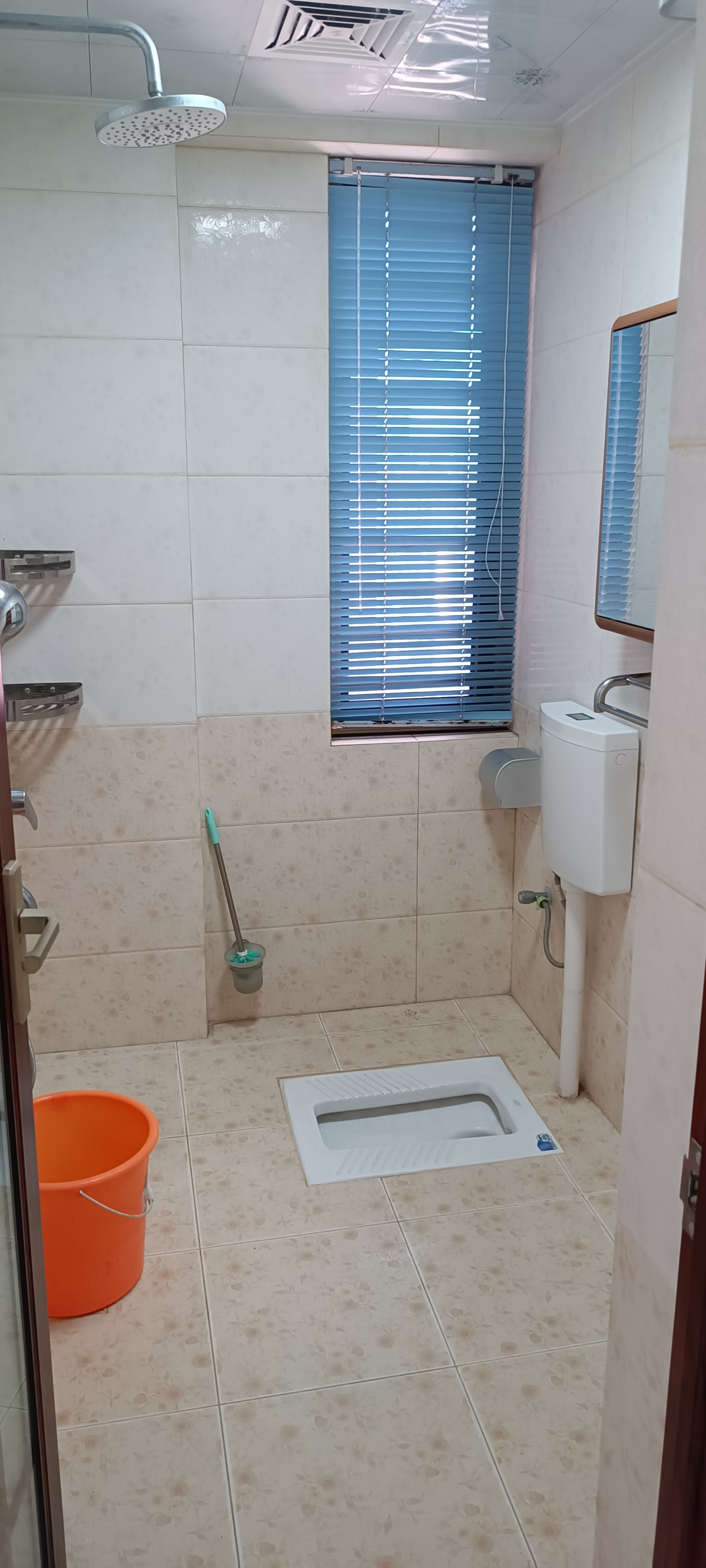 侨中里(教师公寓)  3室1厅1卫    3200.0元/月 侨中里(教师公寓)  3室1厅1卫    3200.0元/月室内图