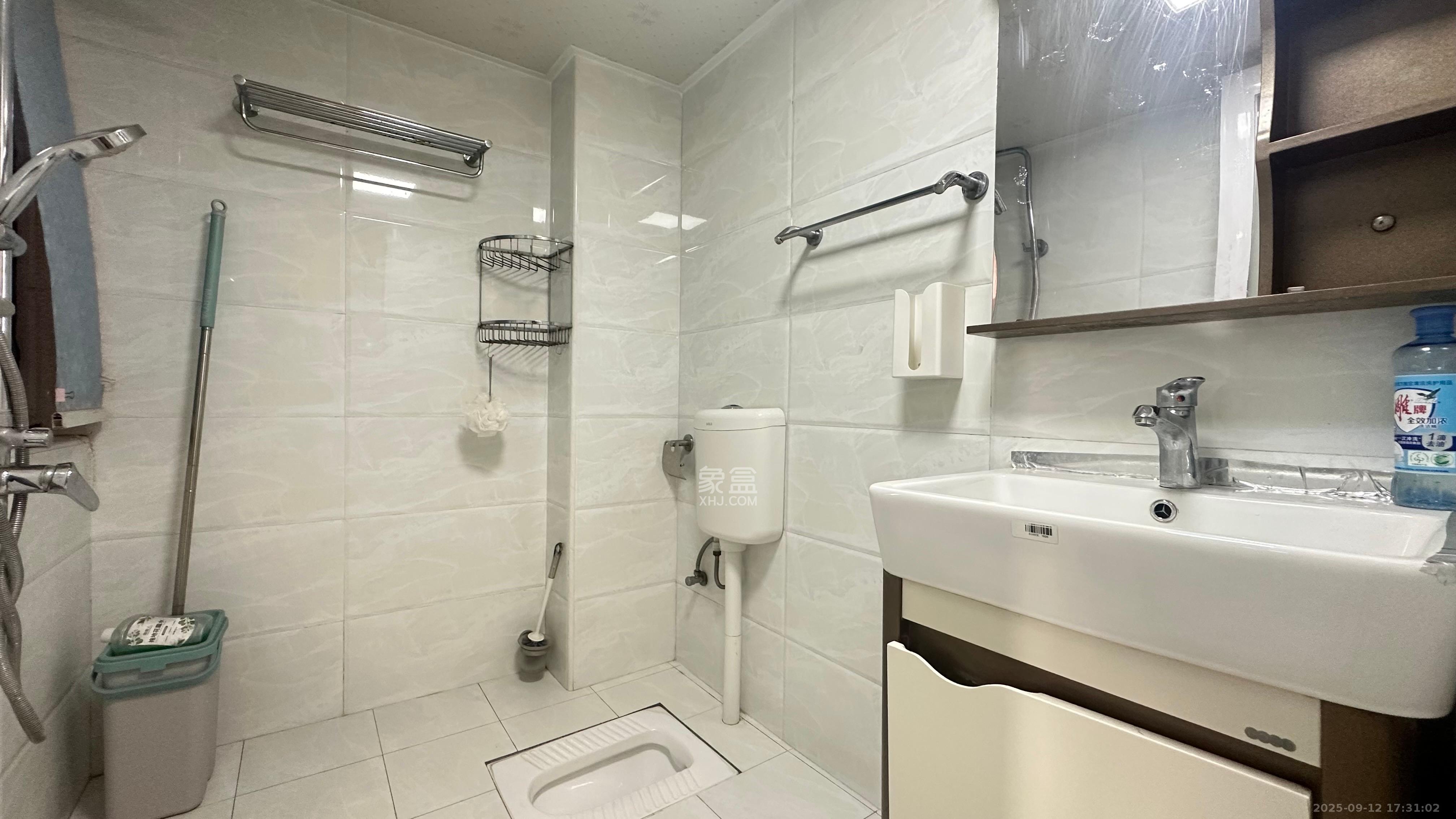 COCO蜜城  3室2厅1卫    2500.0元/月室内图