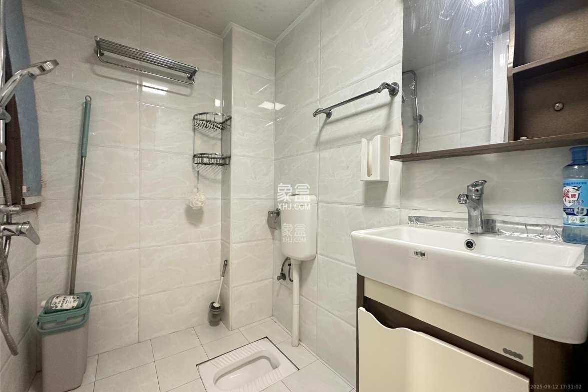 COCO蜜城 3室2厅1卫 2500.0元/月 COCO蜜城 3室2厅1卫 2500.0元/月室内图