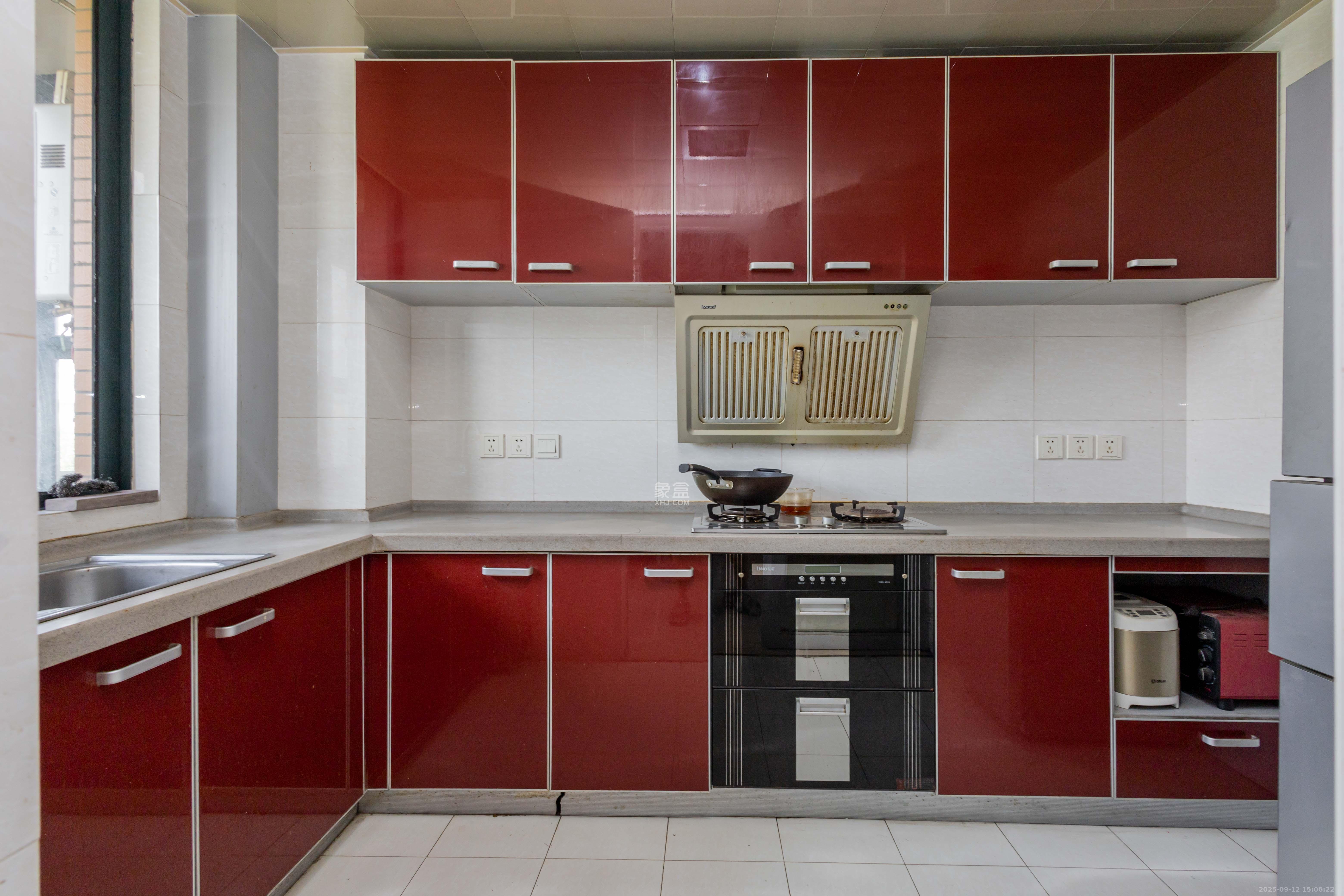 东业早安星城 4室2厅2卫 68.0万 东业早安星城 4室2厅2卫 68.0万厨房