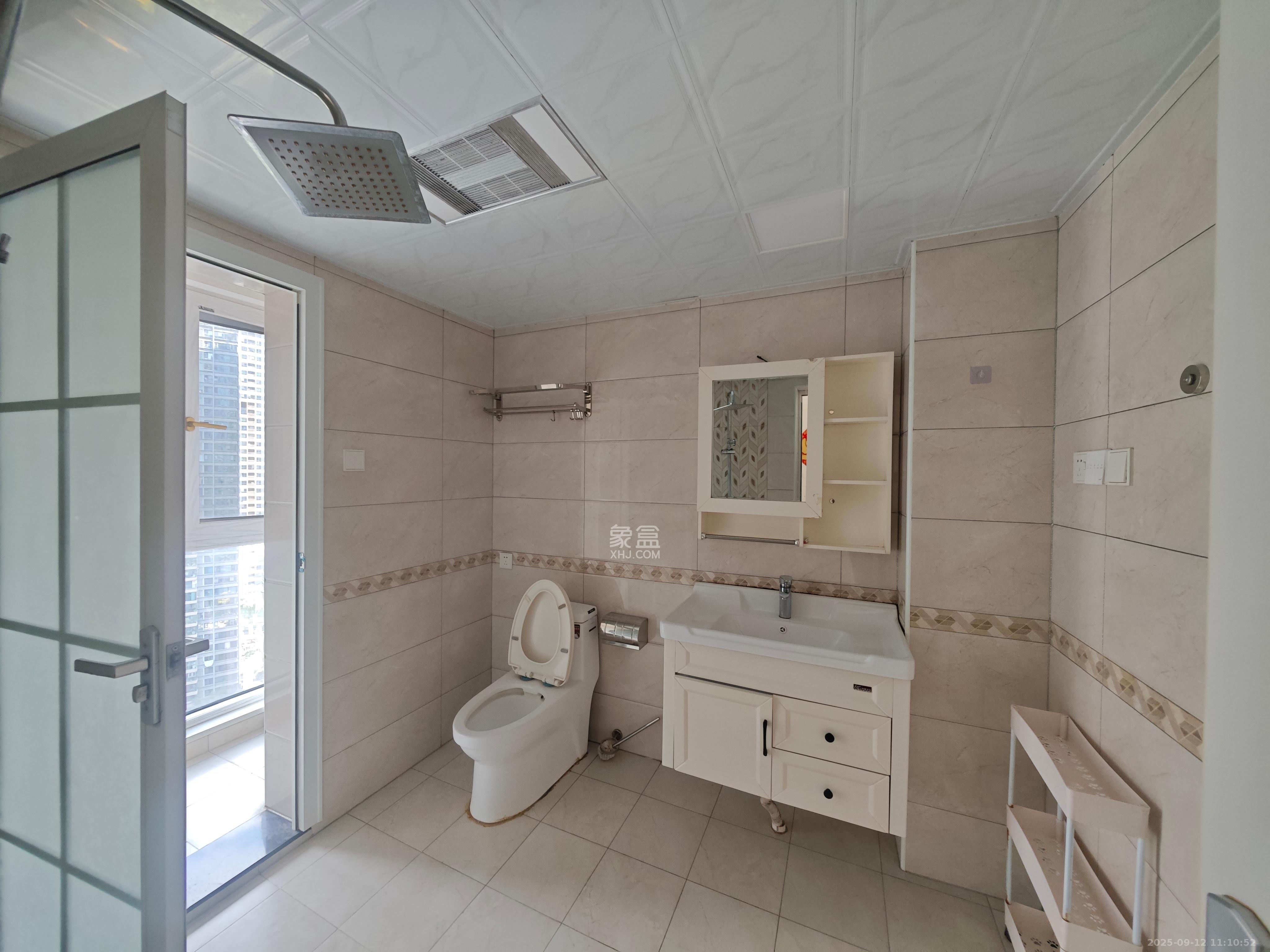 北辰三角洲E3区  4室2厅2卫    5500.0元/月室内图