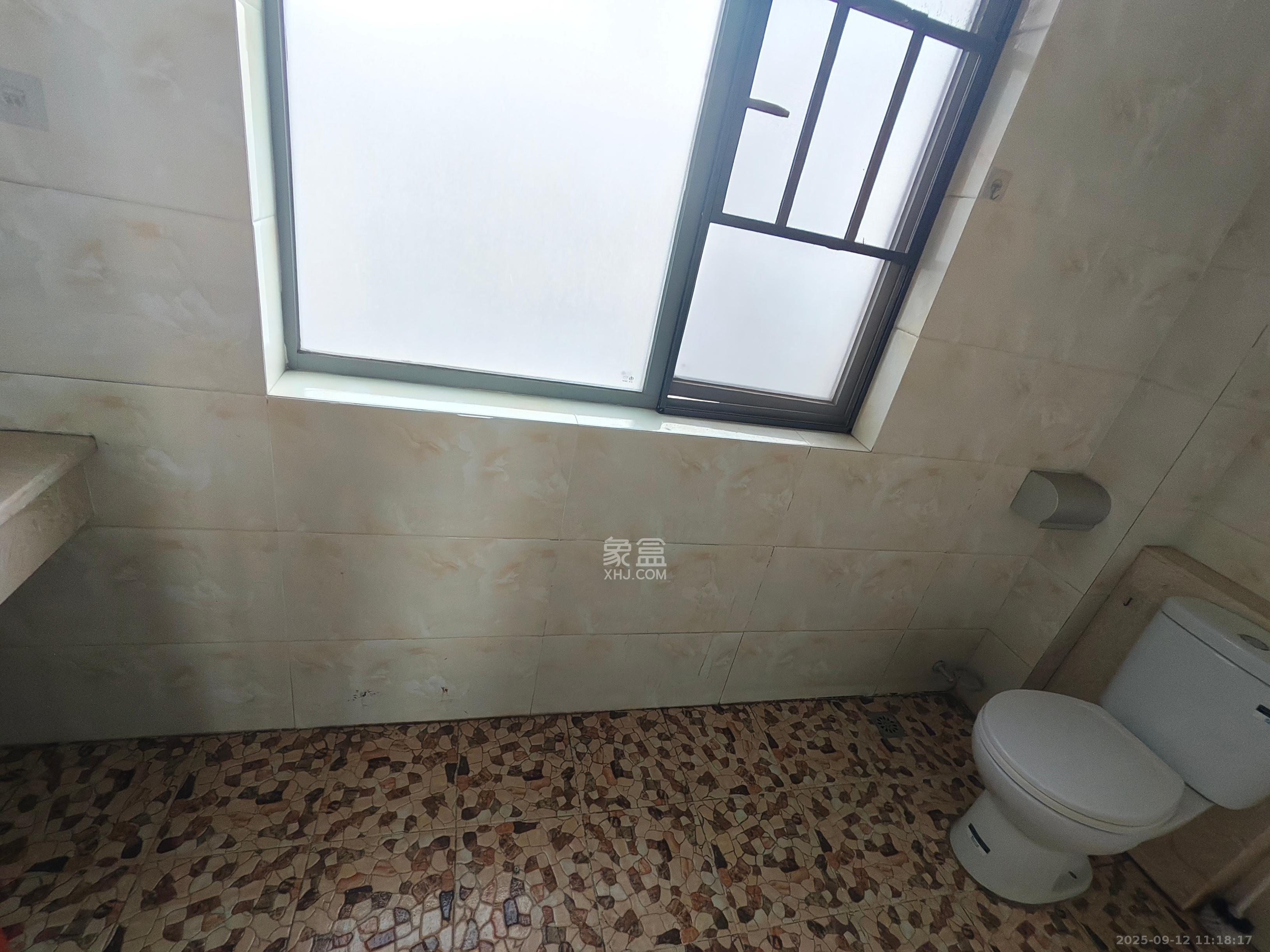 潇湘奥林匹克花园  1室2厅1卫    1100.0元/月室内图