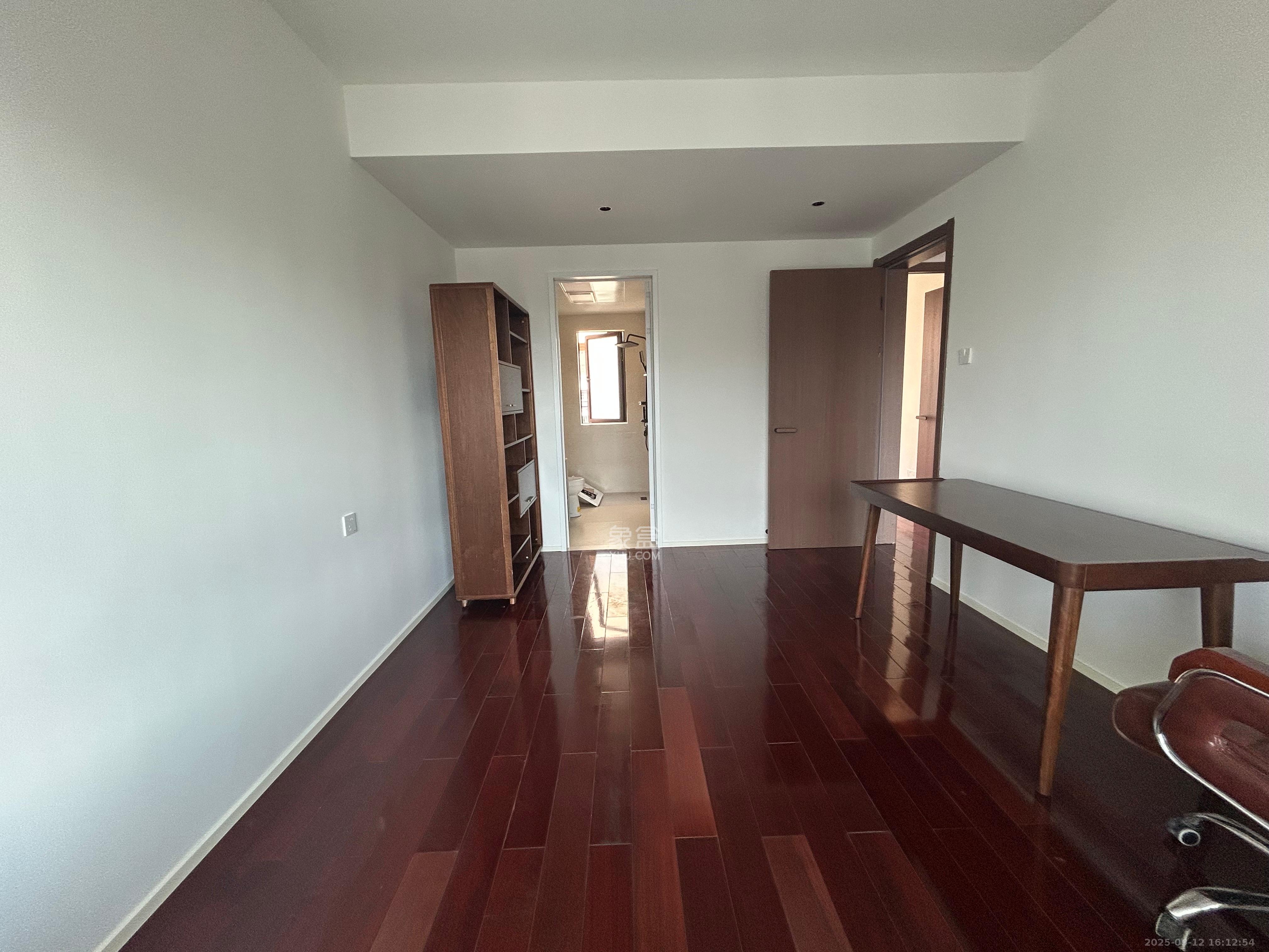 兴进珺府 3室2厅2卫 2480.0元/月 兴进珺府 3室2厅2卫 2480.0元/月室内图