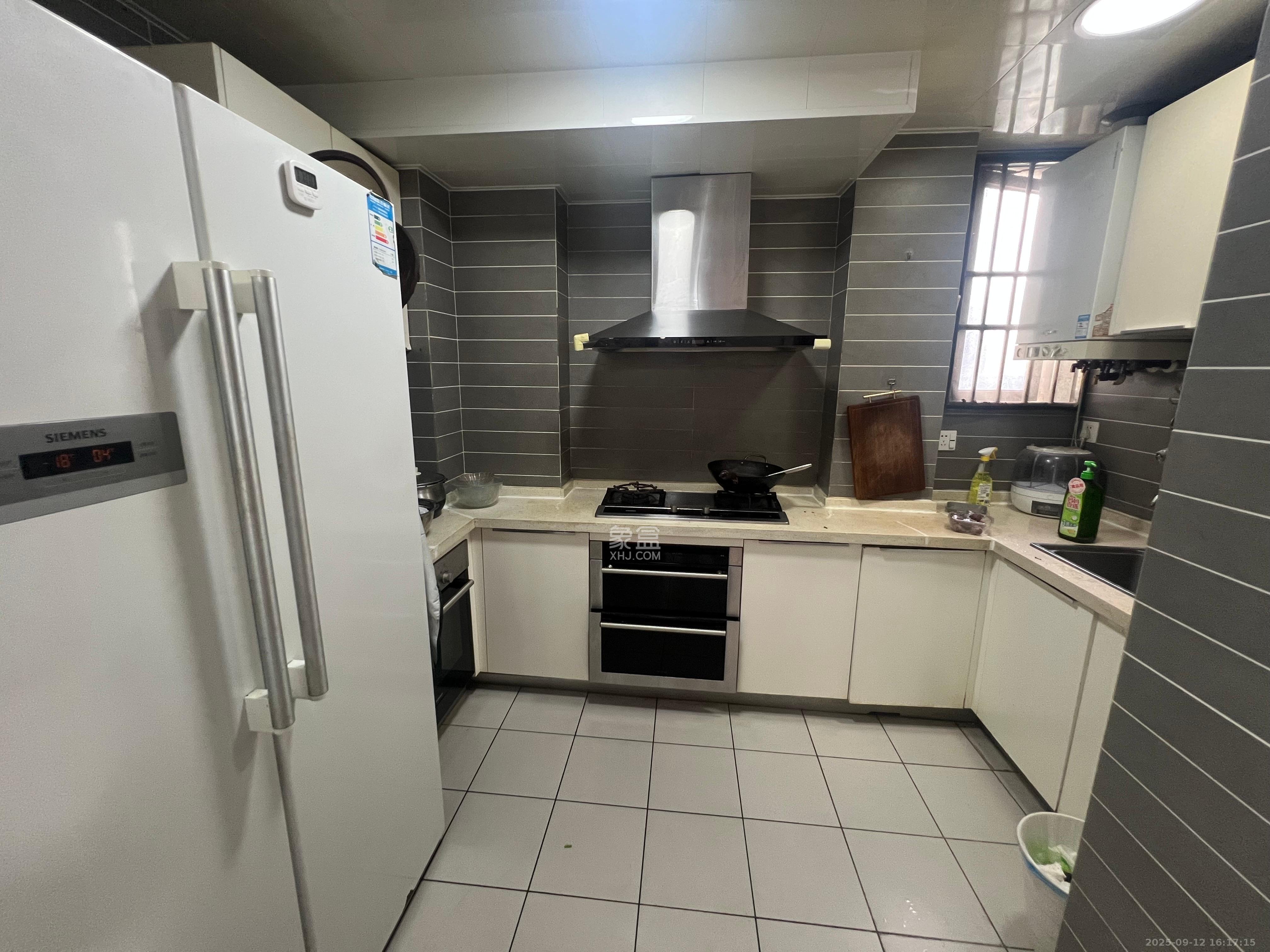 博林金谷 4室3厅3卫 3800.0元/月 博林金谷 4室3厅3卫 3800.0元/月室内图