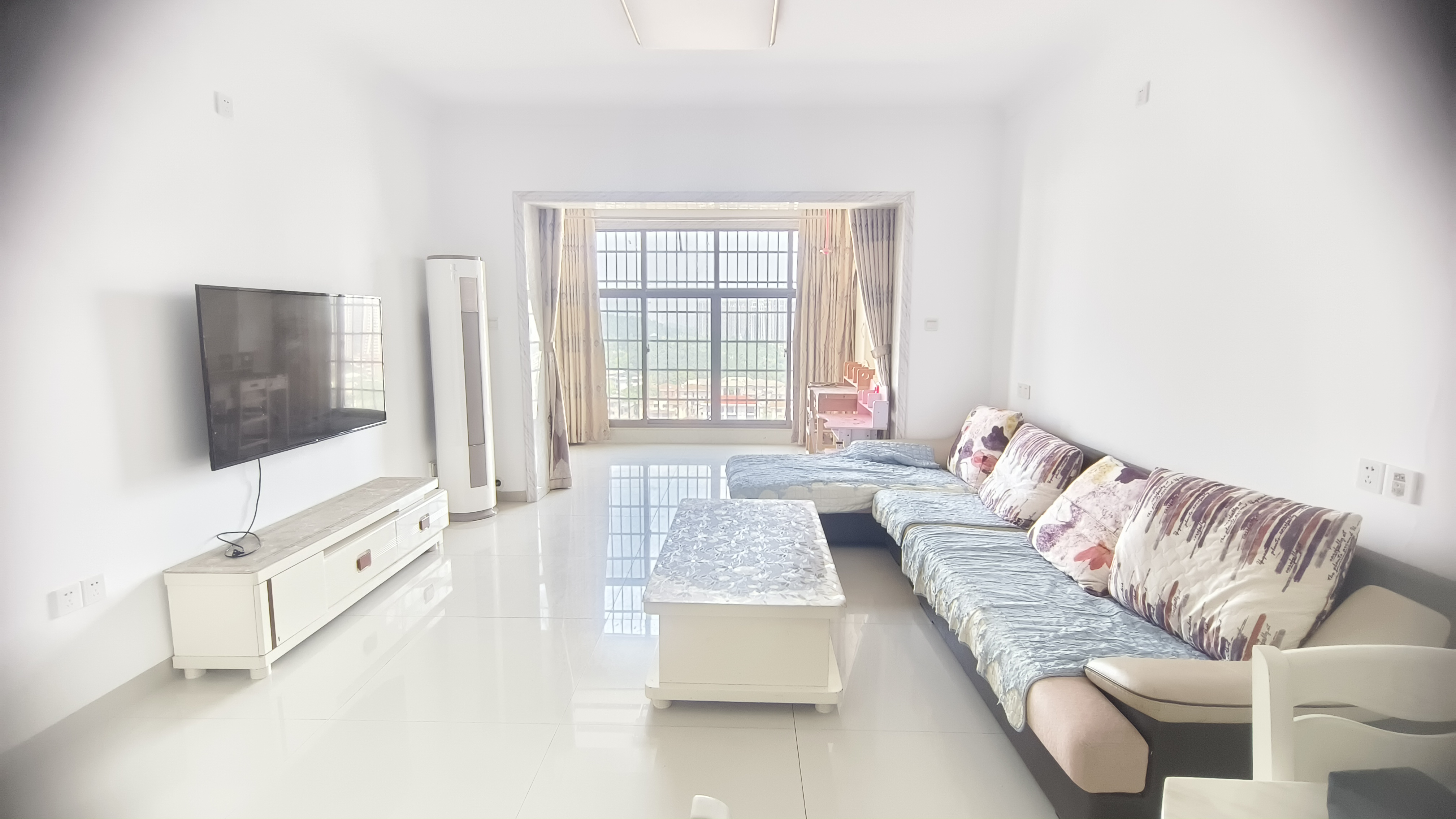 碧桂园 3室2厅2卫 1600.0元/月 碧桂园 3室2厅2卫 1600.0元/月室内图