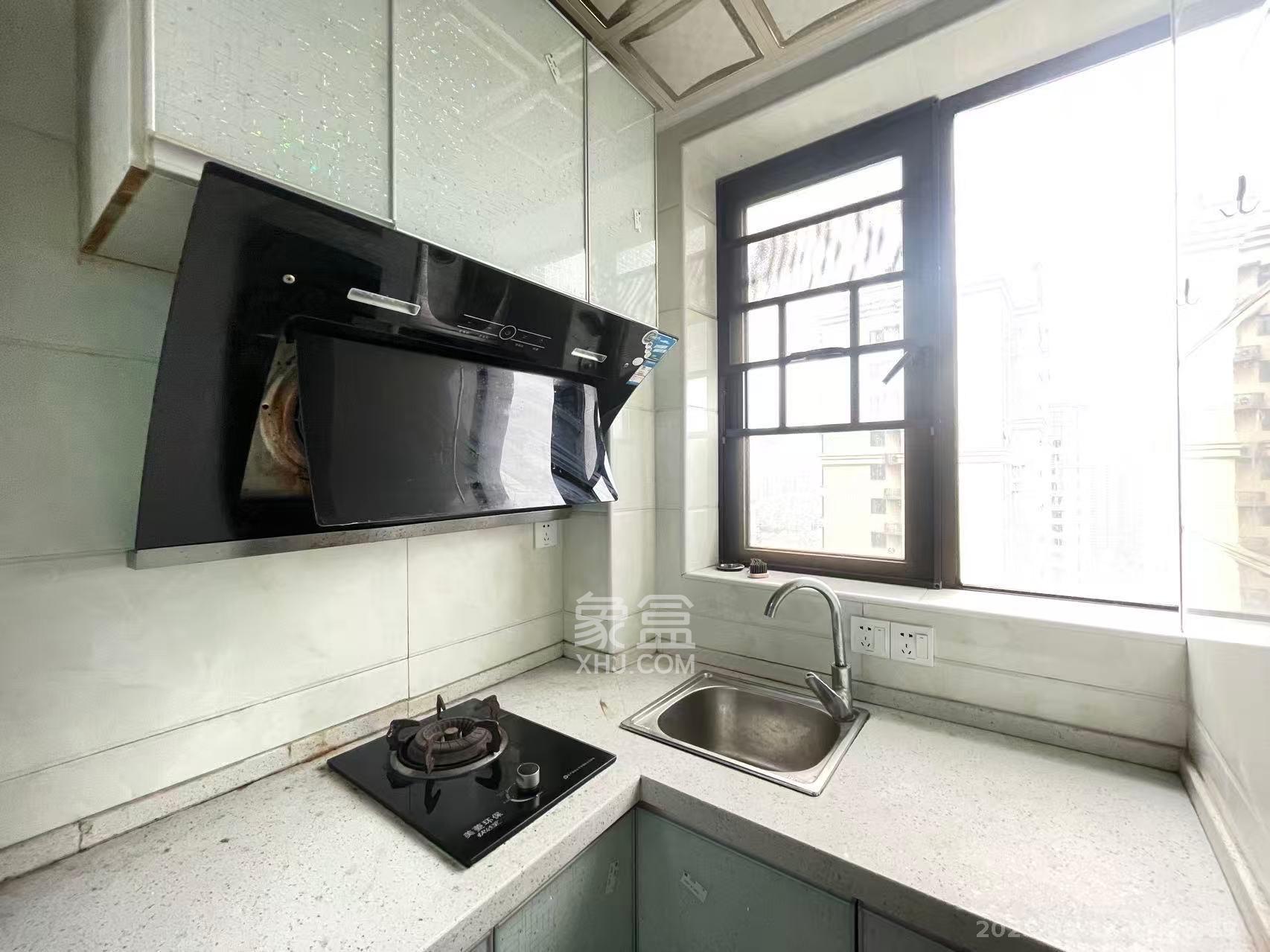 同鑫家园  1室1厅1卫    1300.0元/月室内图