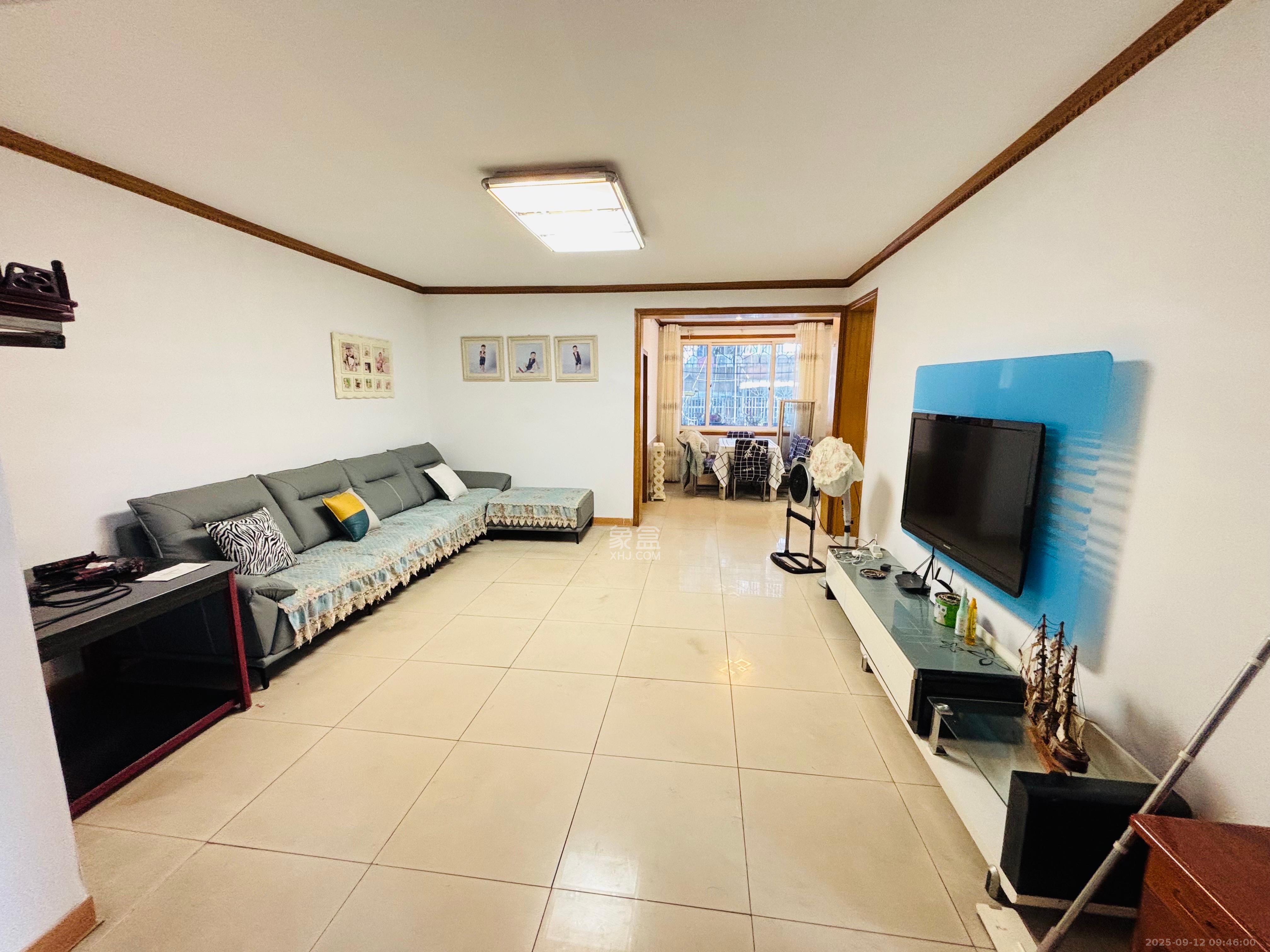 城南花苑 2室2厅2卫 2200.0元/月 城南花苑 2室2厅2卫 2200.0元/月室内图