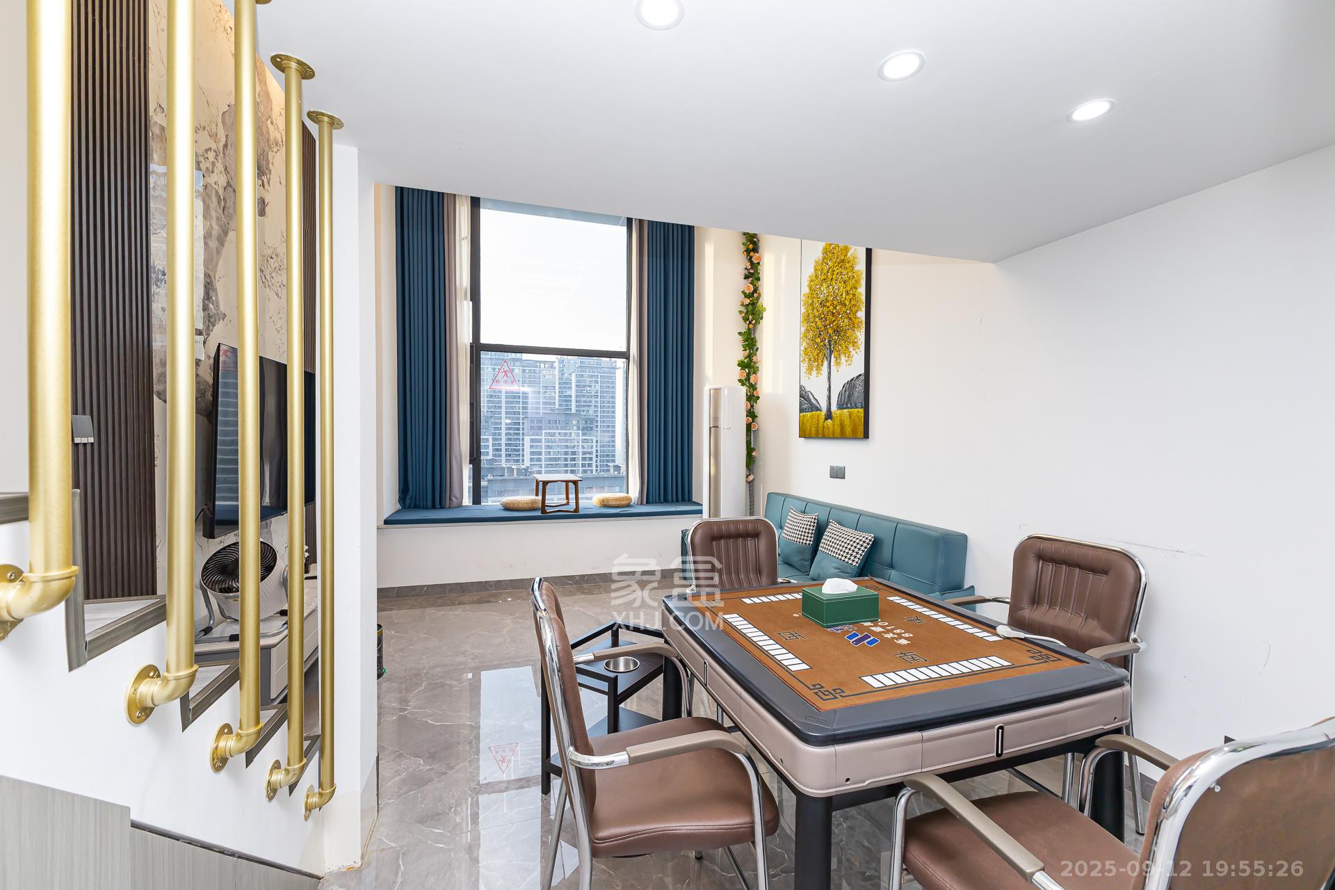 卡地亚公寓  2室1厅1卫    35.0万 卡地亚公寓  2室1厅1卫    35.0万客厅