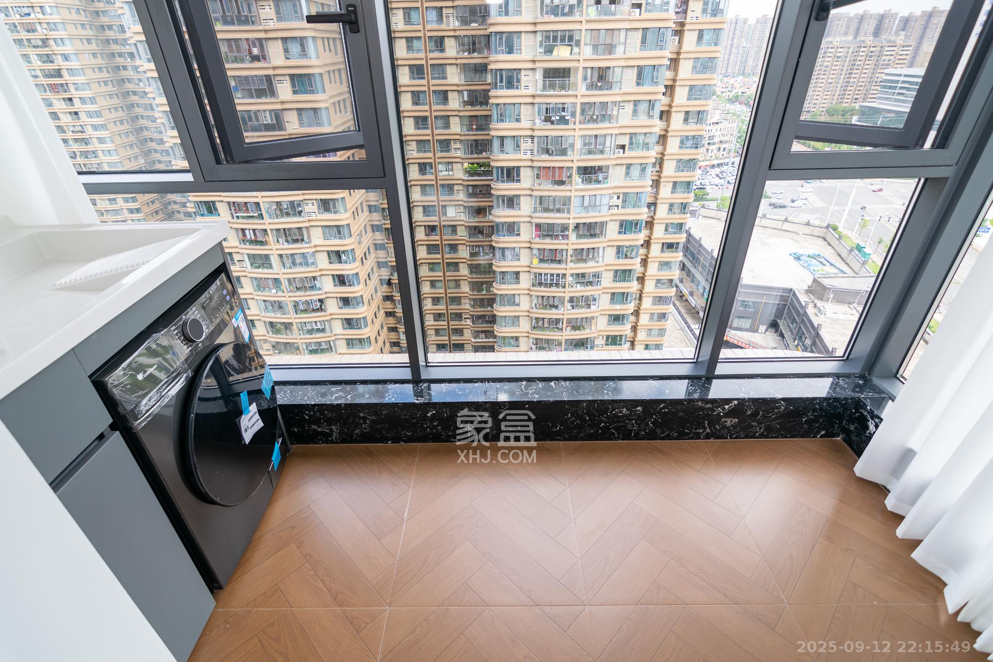 润和长郡（润和紫郡二三期）  4室2厅2卫    129.8万阳台