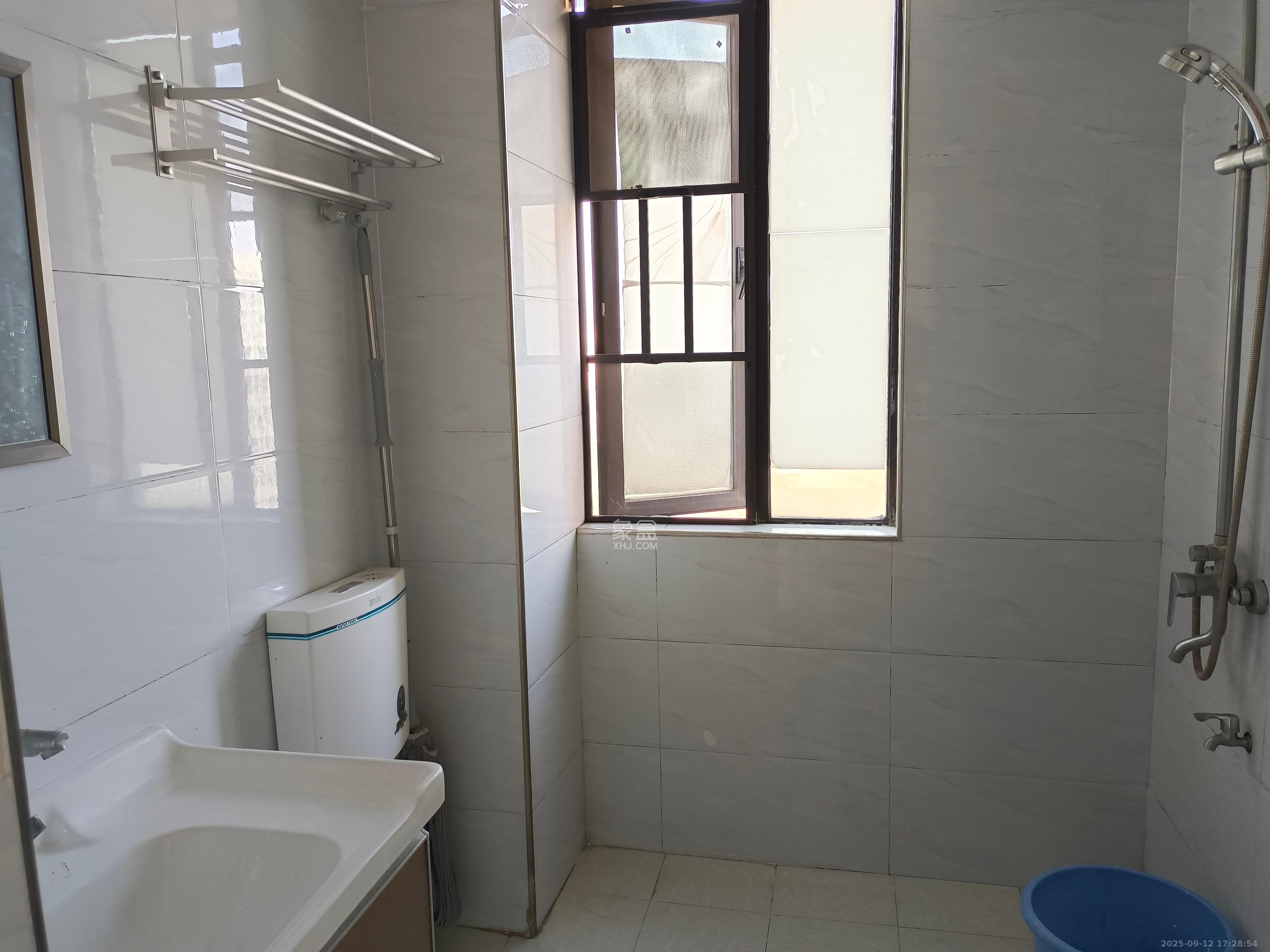 长燃新奥佳园  2室2厅1卫    1750.0元/月室内图