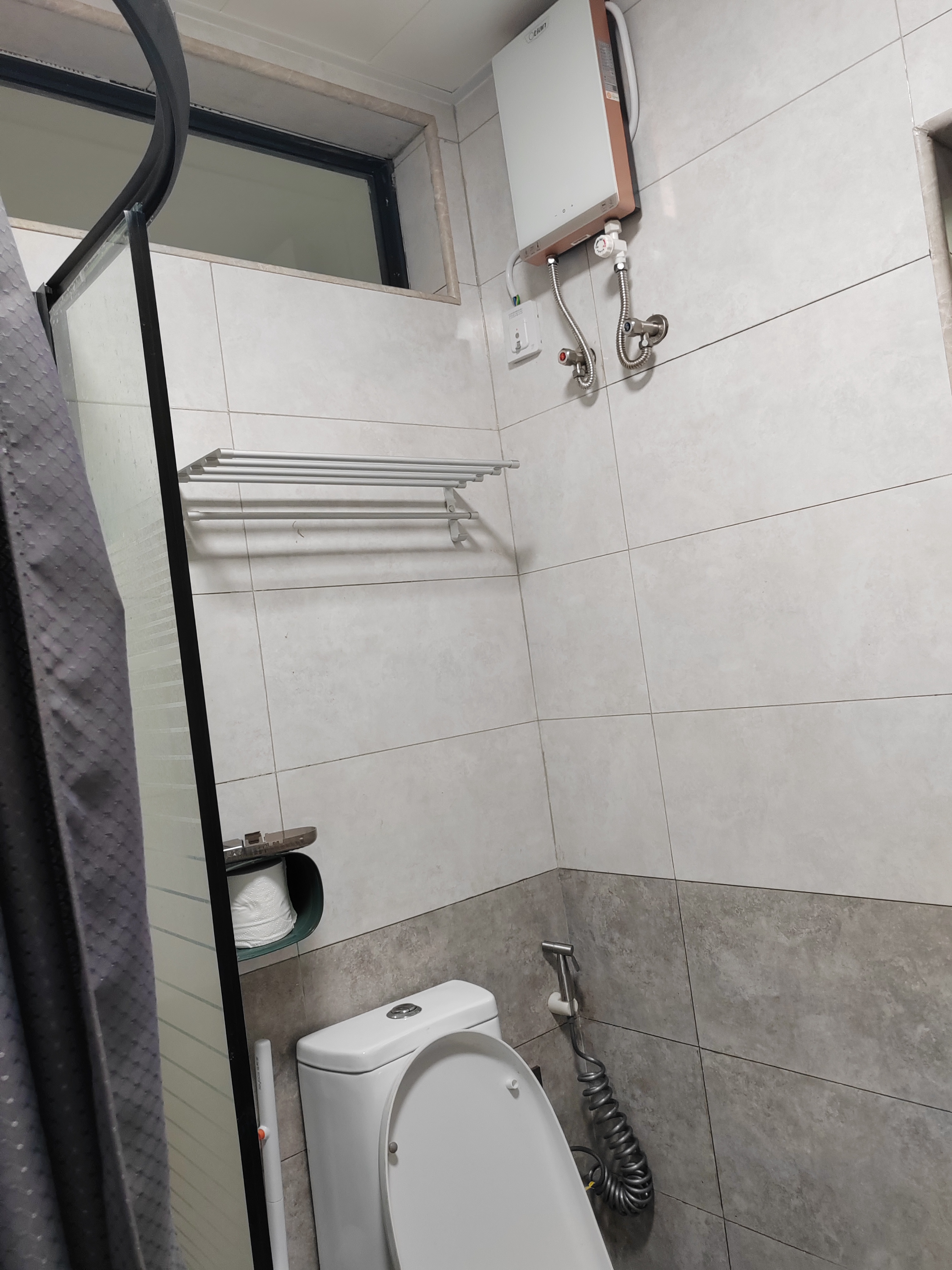 蓝海瑞园 1室1厅1卫 2100.0元/月 蓝海瑞园 1室1厅1卫 2100.0元/月室内图