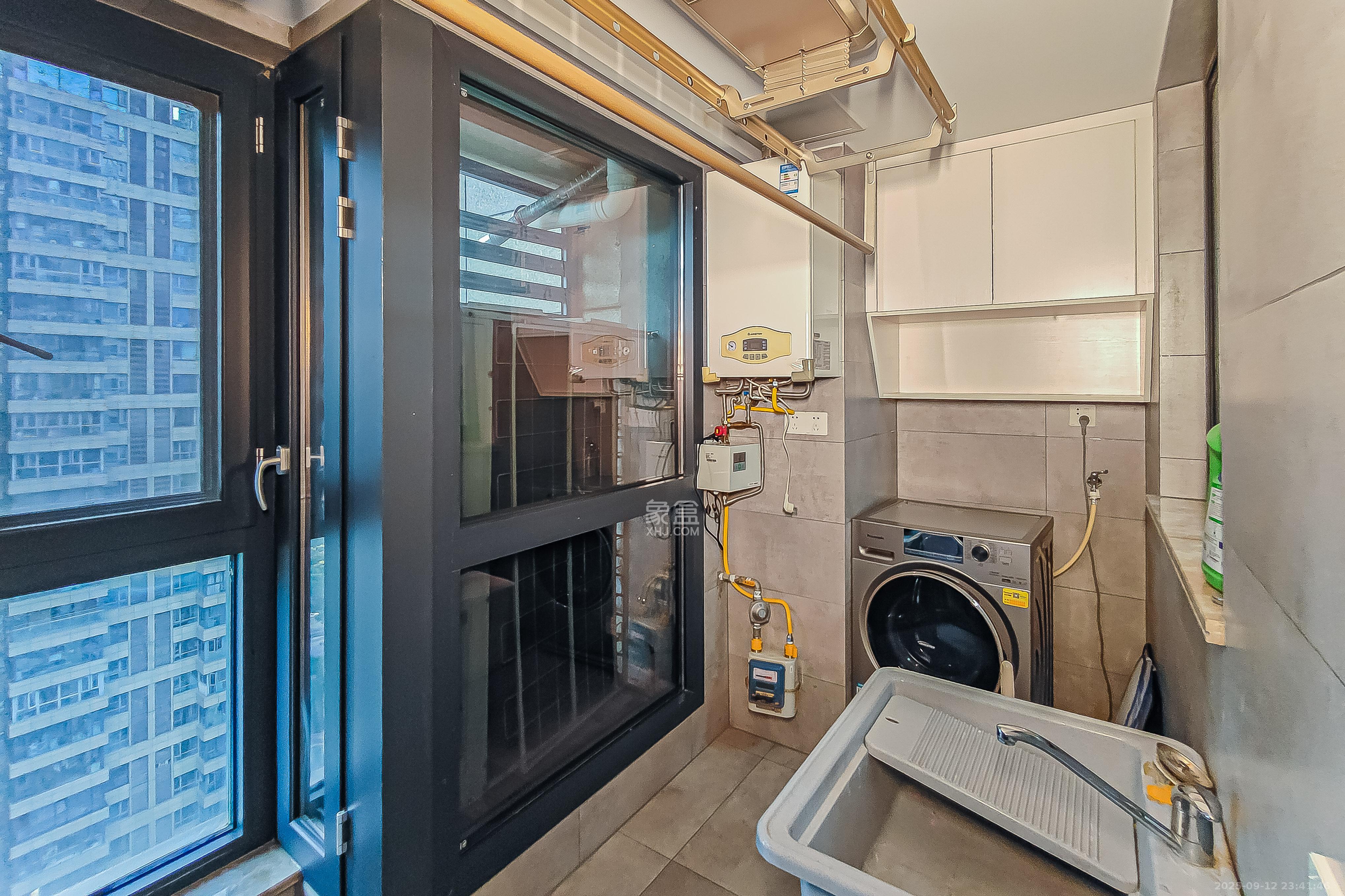 保利国际广场  1室2厅1卫    376.0万 保利国际广场  1室2厅1卫    376.0万其他