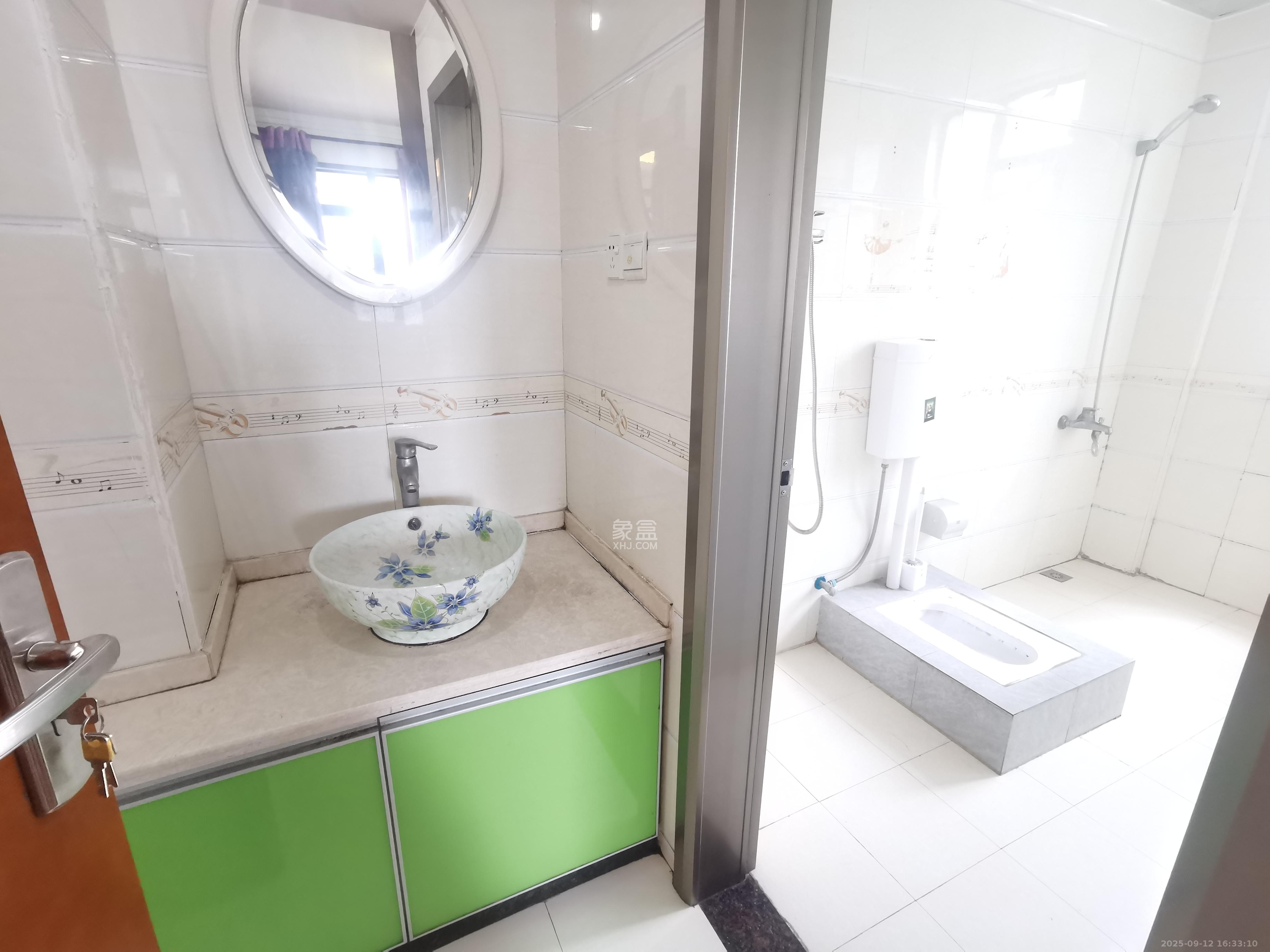 西城龙庭 4室2厅2卫 3000.0元/月 西城龙庭 4室2厅2卫 3000.0元/月室内图