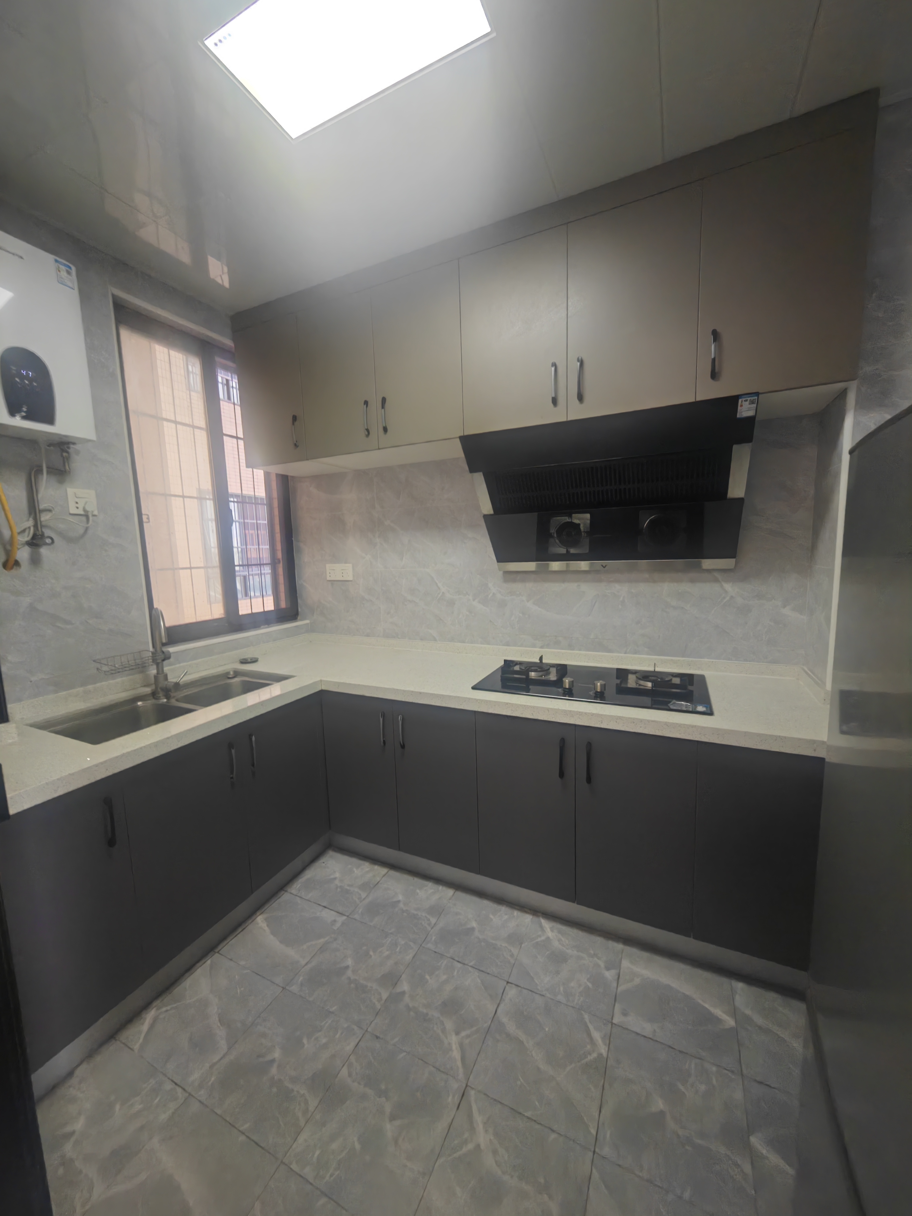 东城明珠 3室2厅2卫 2200.0元/月 东城明珠 3室2厅2卫 2200.0元/月室内图