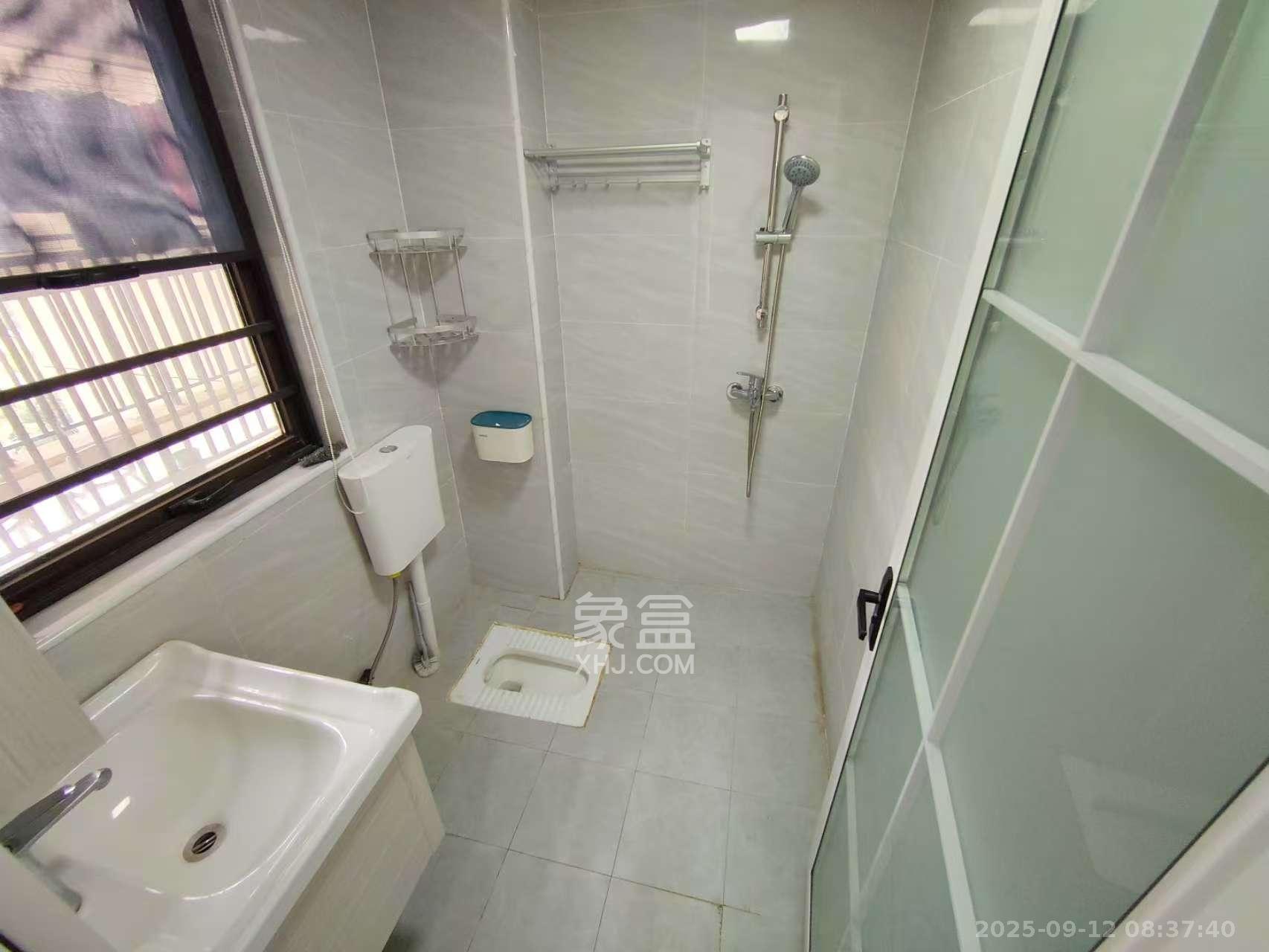 中建信和城  2室2厅1卫    2500.0元/月室内图