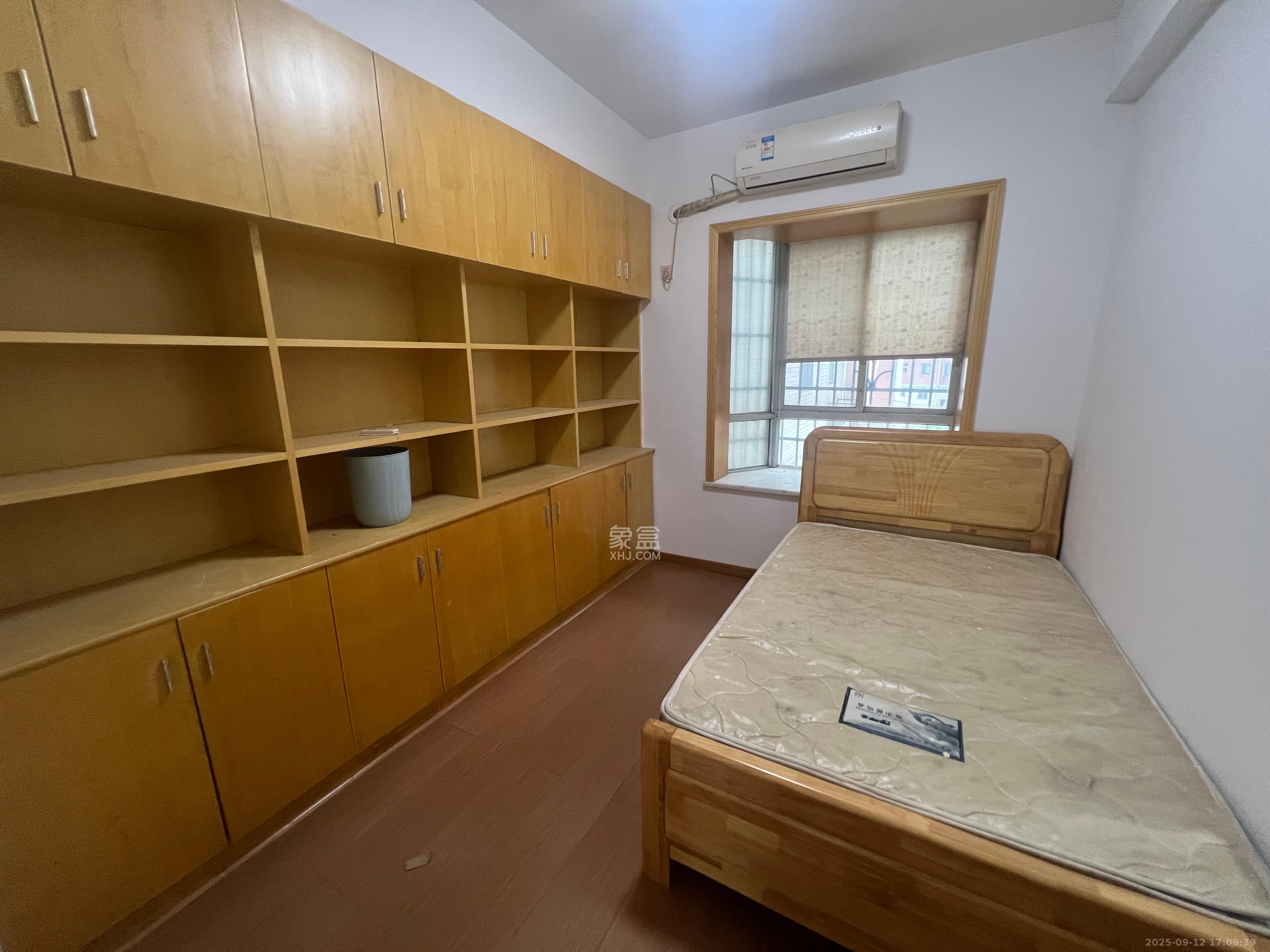 香海西岸 3室2厅2卫 2800.0元/月 香海西岸 3室2厅2卫 2800.0元/月室内图