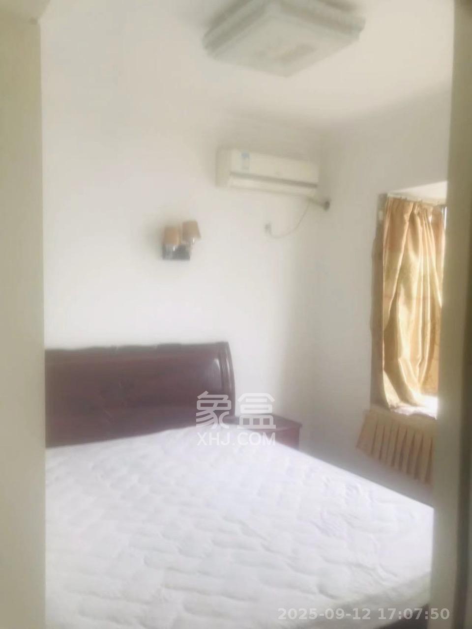 月畔湾 3室2厅2卫 2800.0元/月 月畔湾 3室2厅2卫 2800.0元/月室内图