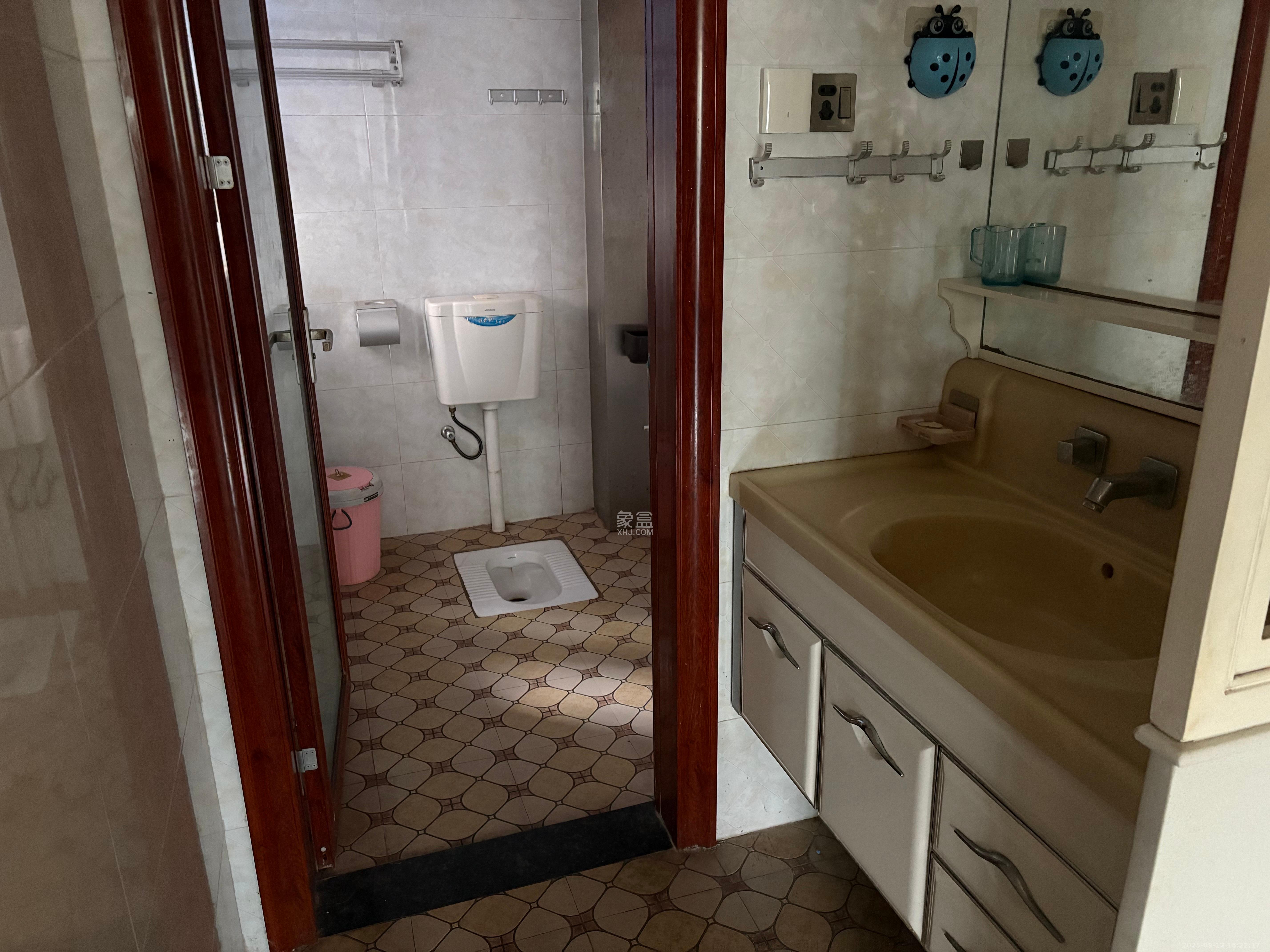 诚兴园  3室2厅1卫    2100.0元/月室内图