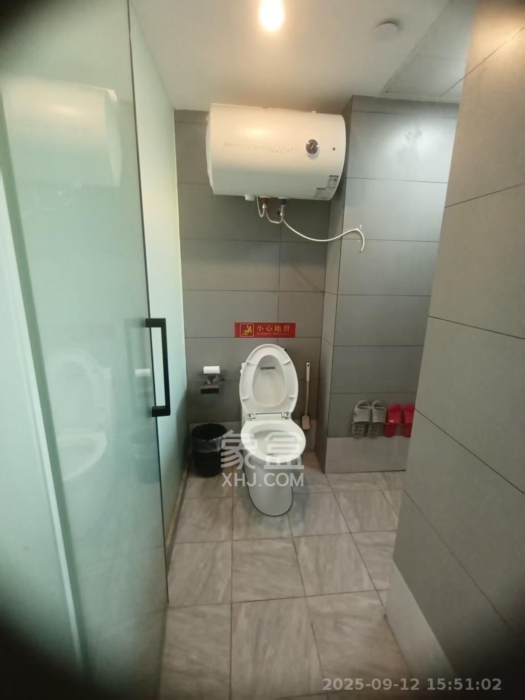 好莱城（弘德西街）  1室1厅1卫    1000.0元/月室内图