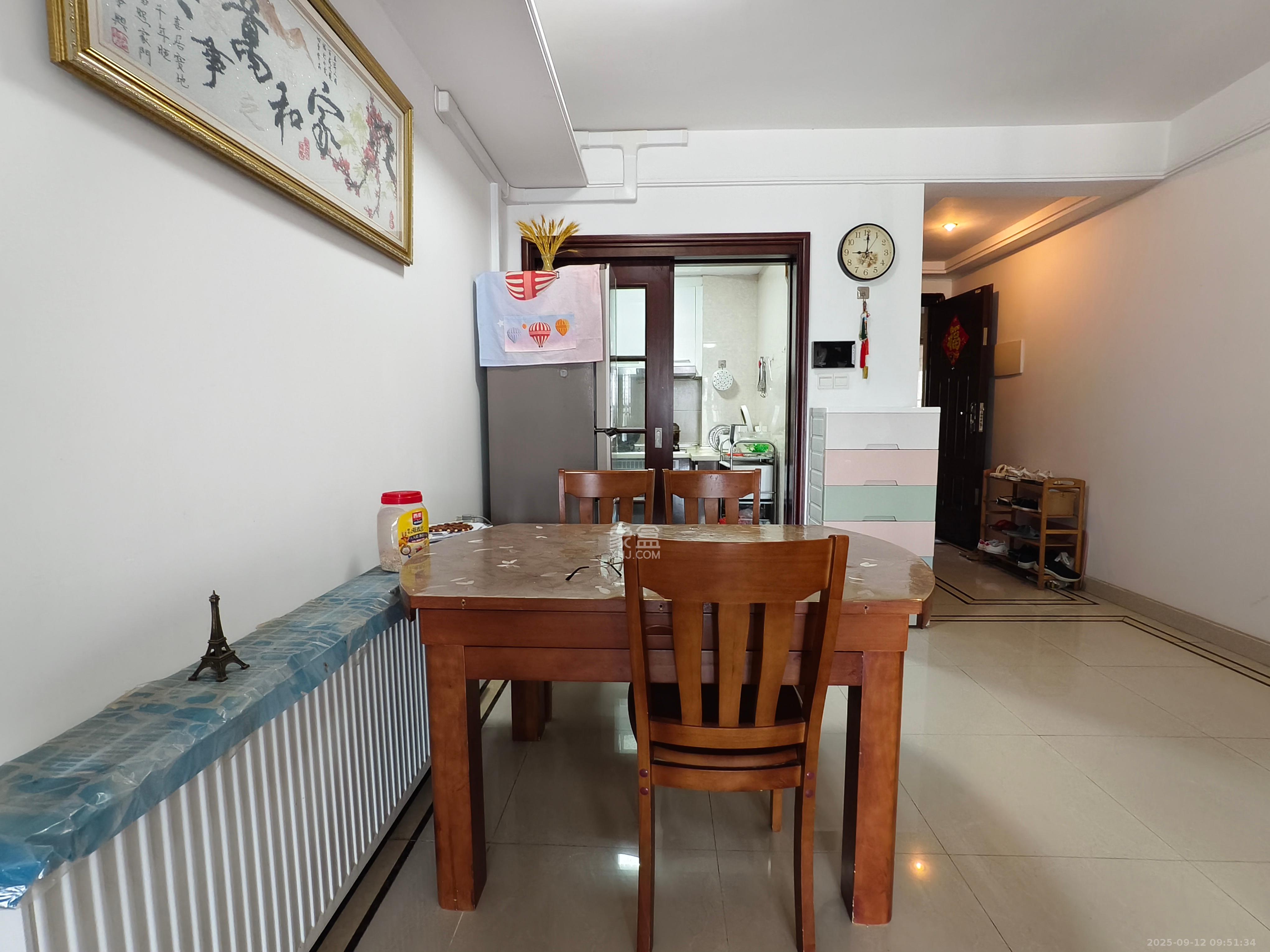 中海国际三期 1室2厅2卫 2100.0元/月 中海国际三期 1室2厅2卫 2100.0元/月室内图