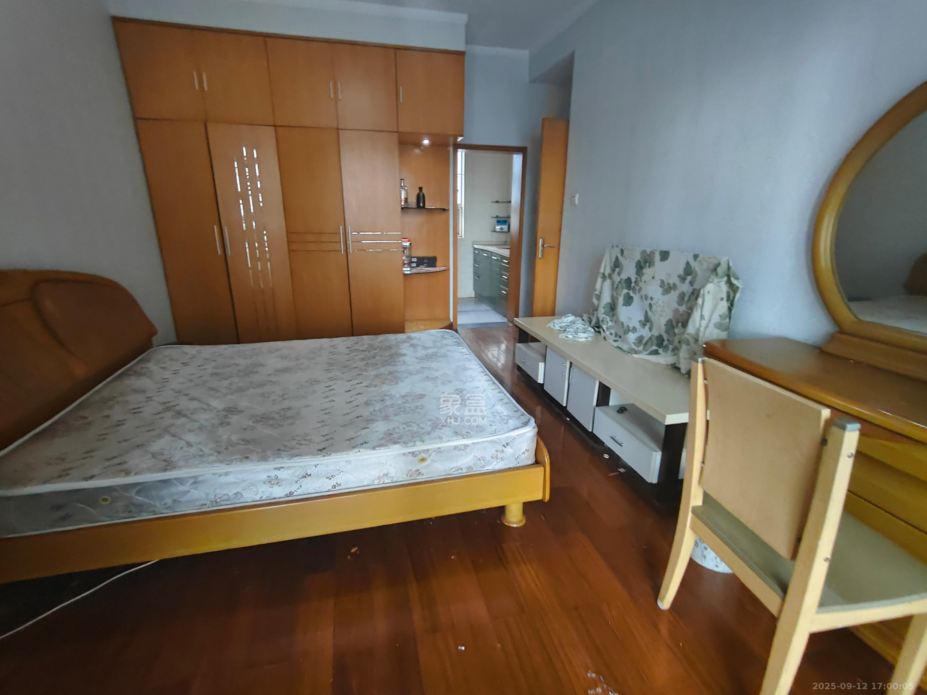 省建苑小区 4室1厅1卫 3200.0元/月 省建苑小区 4室1厅1卫 3200.0元/月室内图