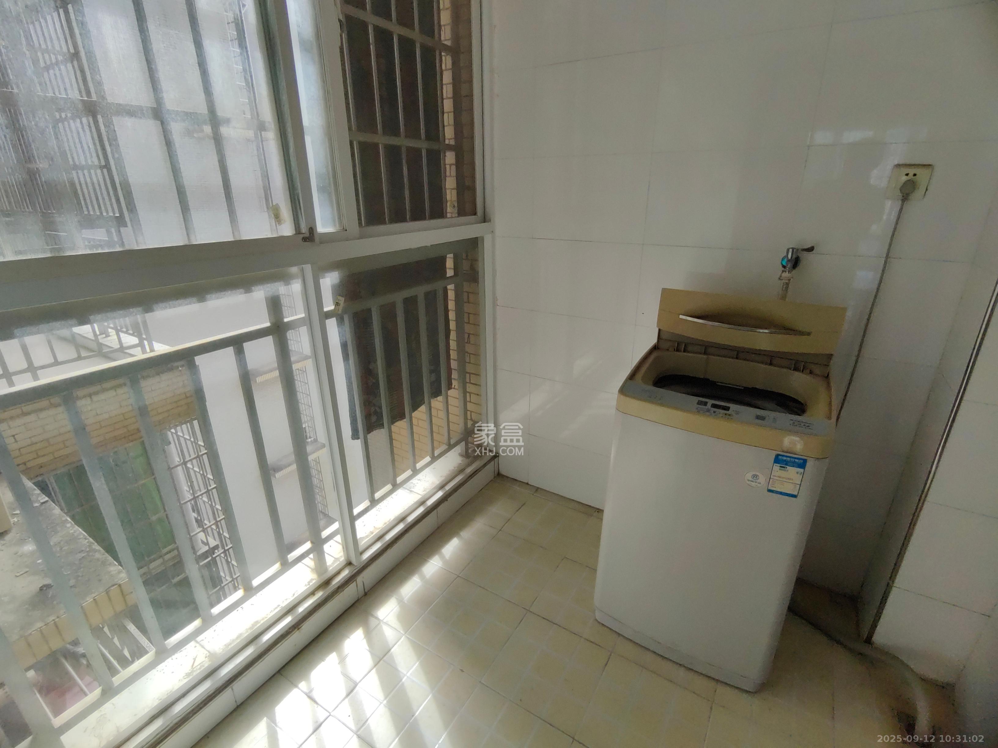 洞井二小区  3室2厅1卫    2100.0元/月室内图