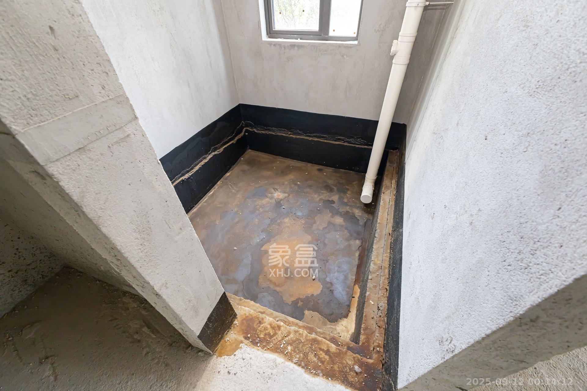 润和湘江天地E区  4室2厅3卫    155.0万 润和湘江天地E区  4室2厅3卫    155.0万卫生间