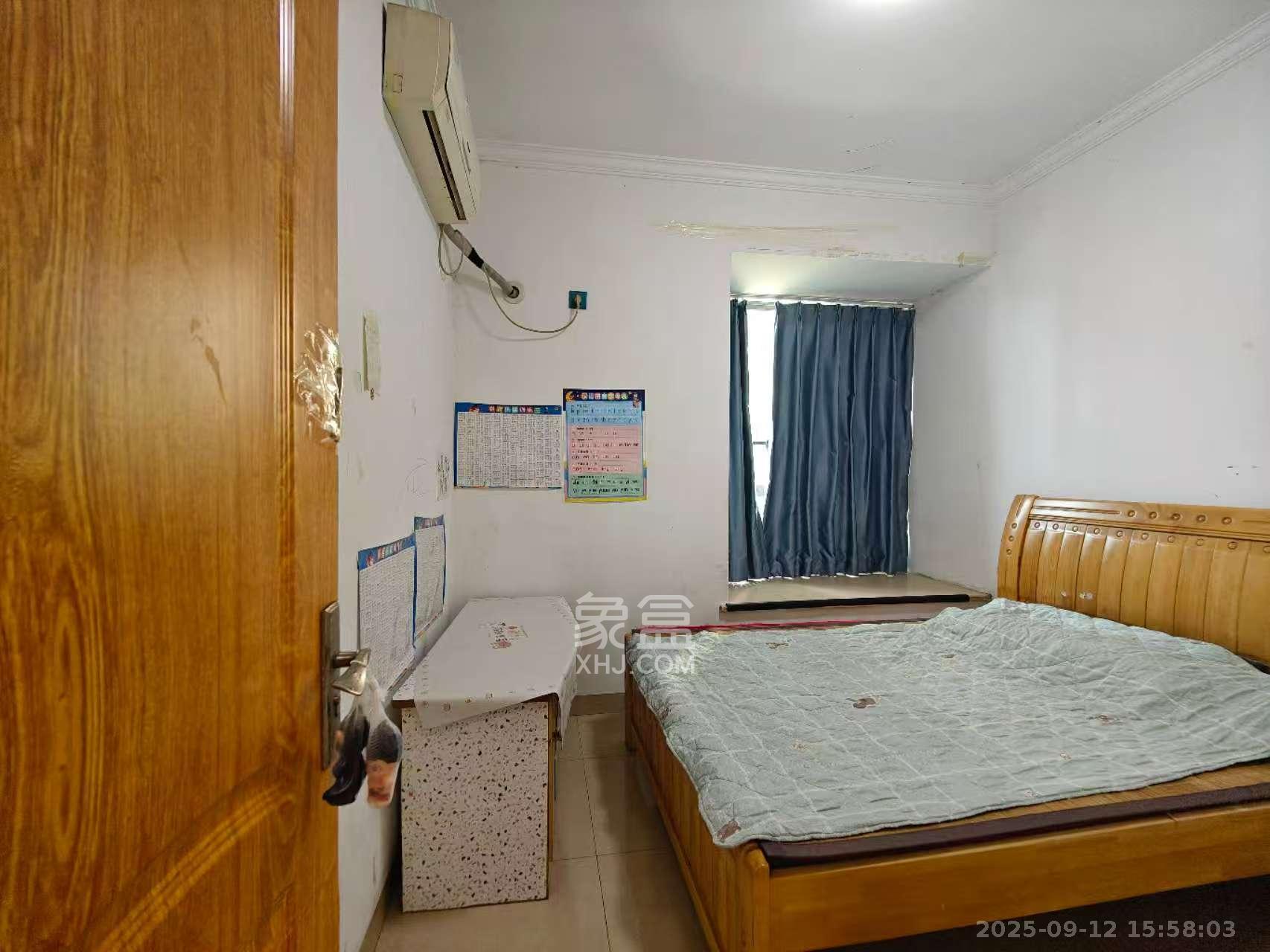 新城新世界一二三期 3室2厅1卫 2400.0元/月 新城新世界一二三期 3室2厅1卫 2400.0元/月室内图