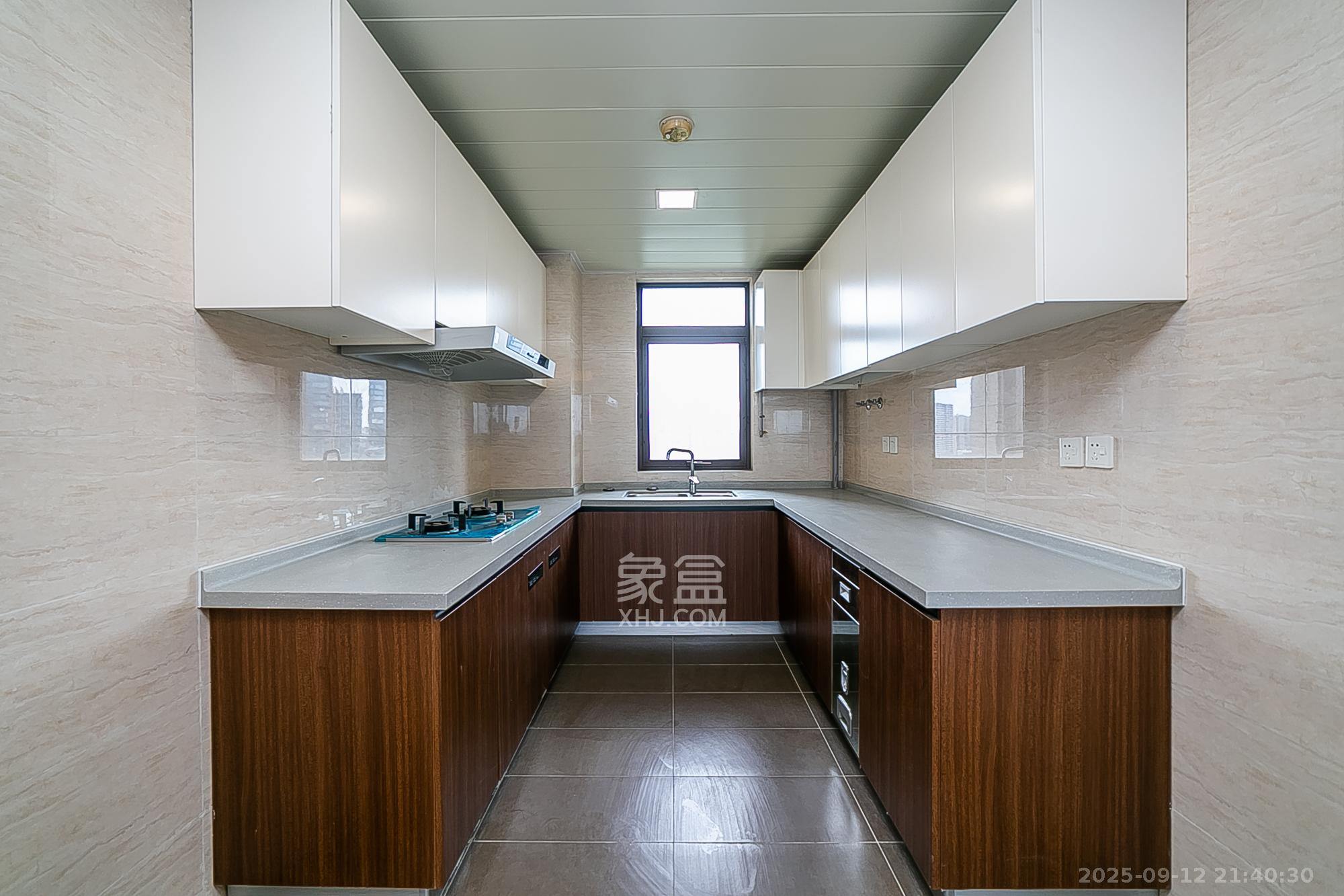 万科紫台  3室2厅2卫    265.0万其他