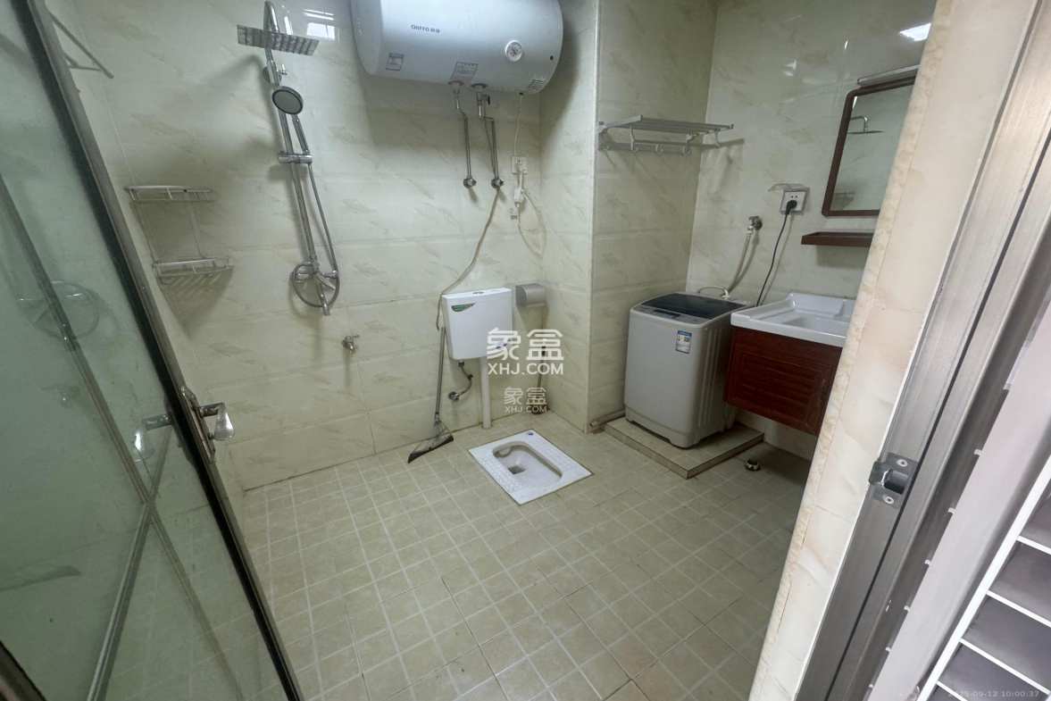 新世界广场 1室1厅1卫 1500.0元/月 新世界广场 1室1厅1卫 1500.0元/月室内图