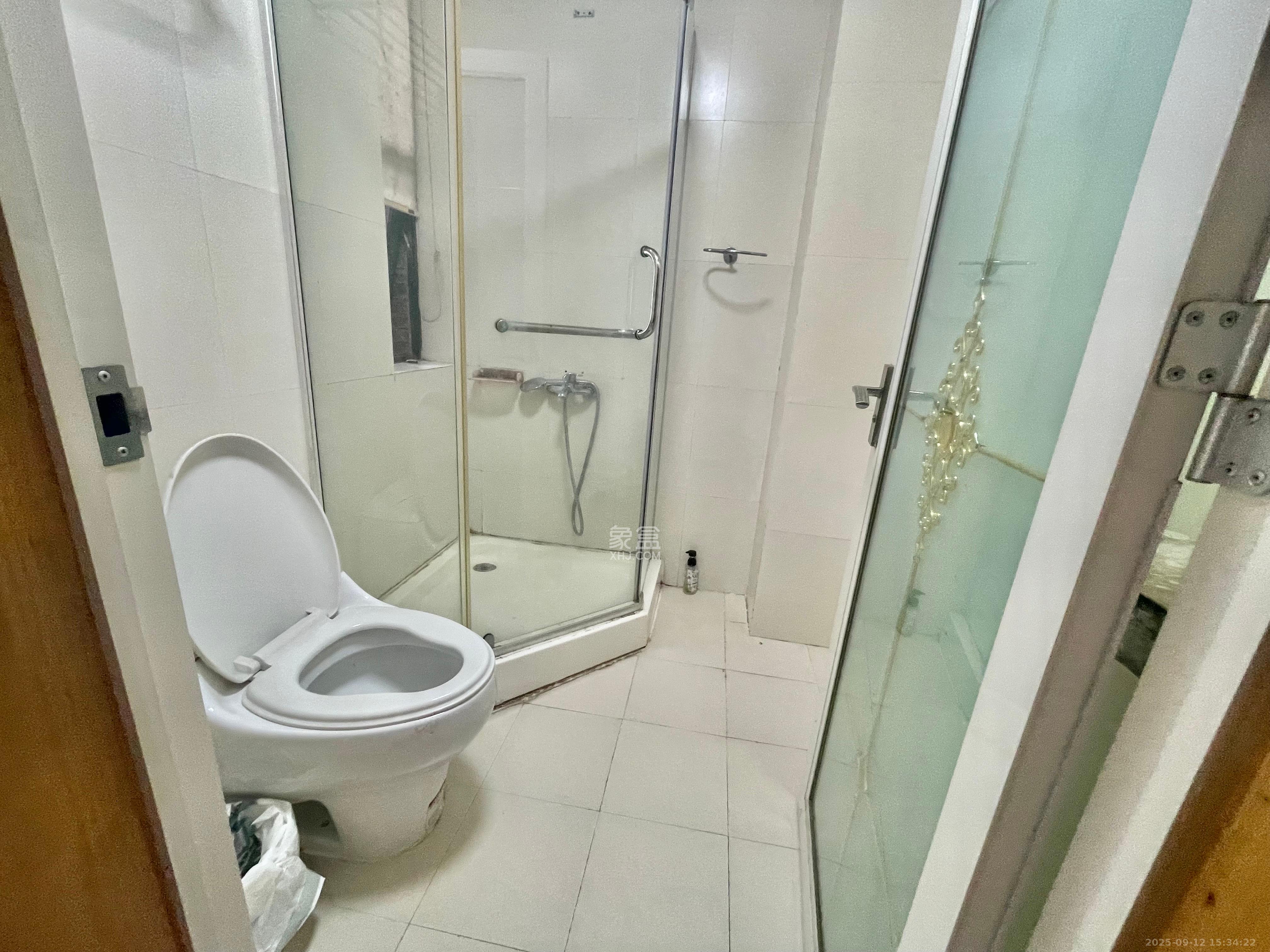 中江国际花城 3室2厅2卫 3200.0元/月 中江国际花城 3室2厅2卫 3200.0元/月室内图