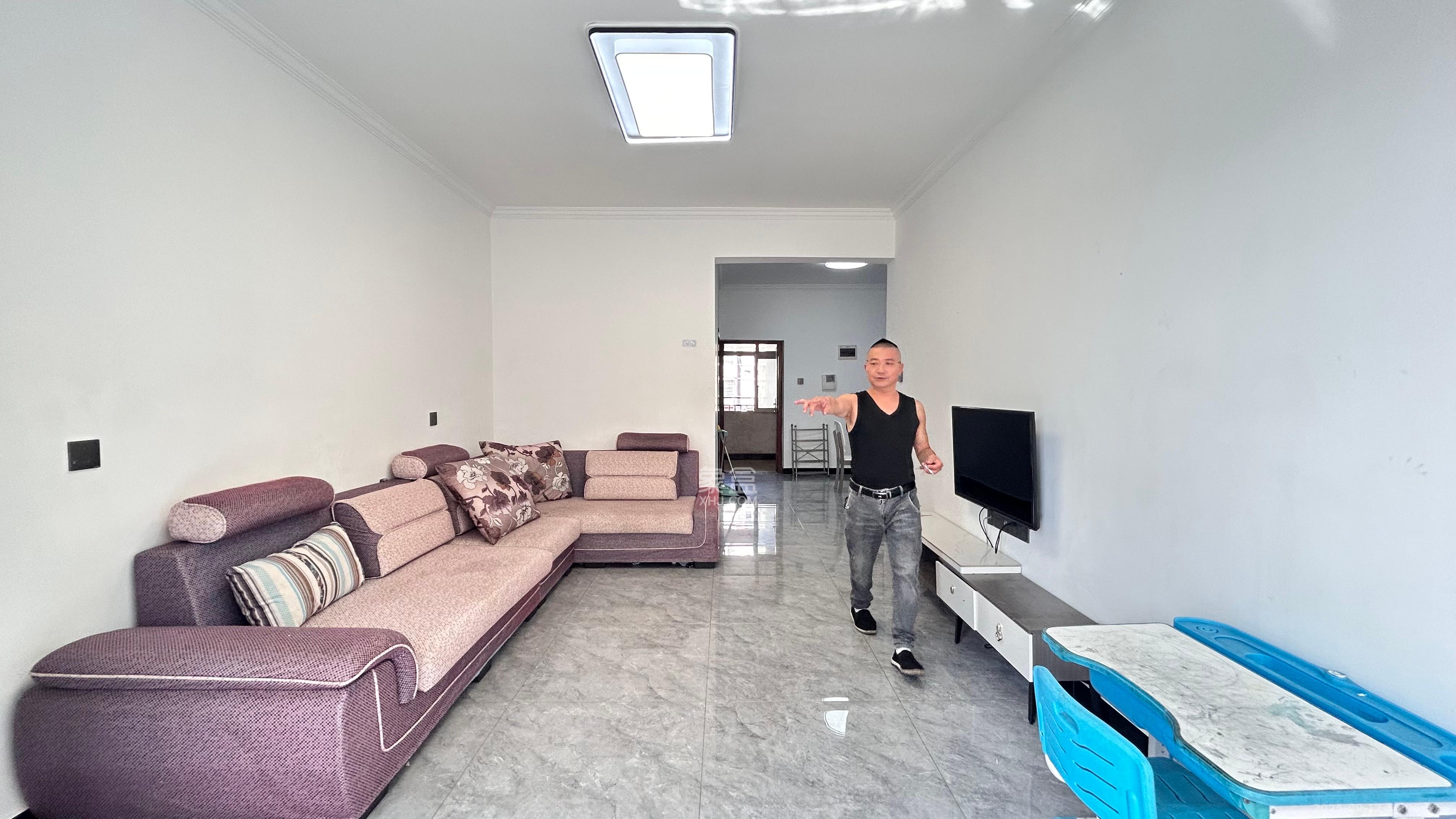 洋湖景园 2室1厅1卫 2300.0元/月 洋湖景园 2室1厅1卫 2300.0元/月室内图