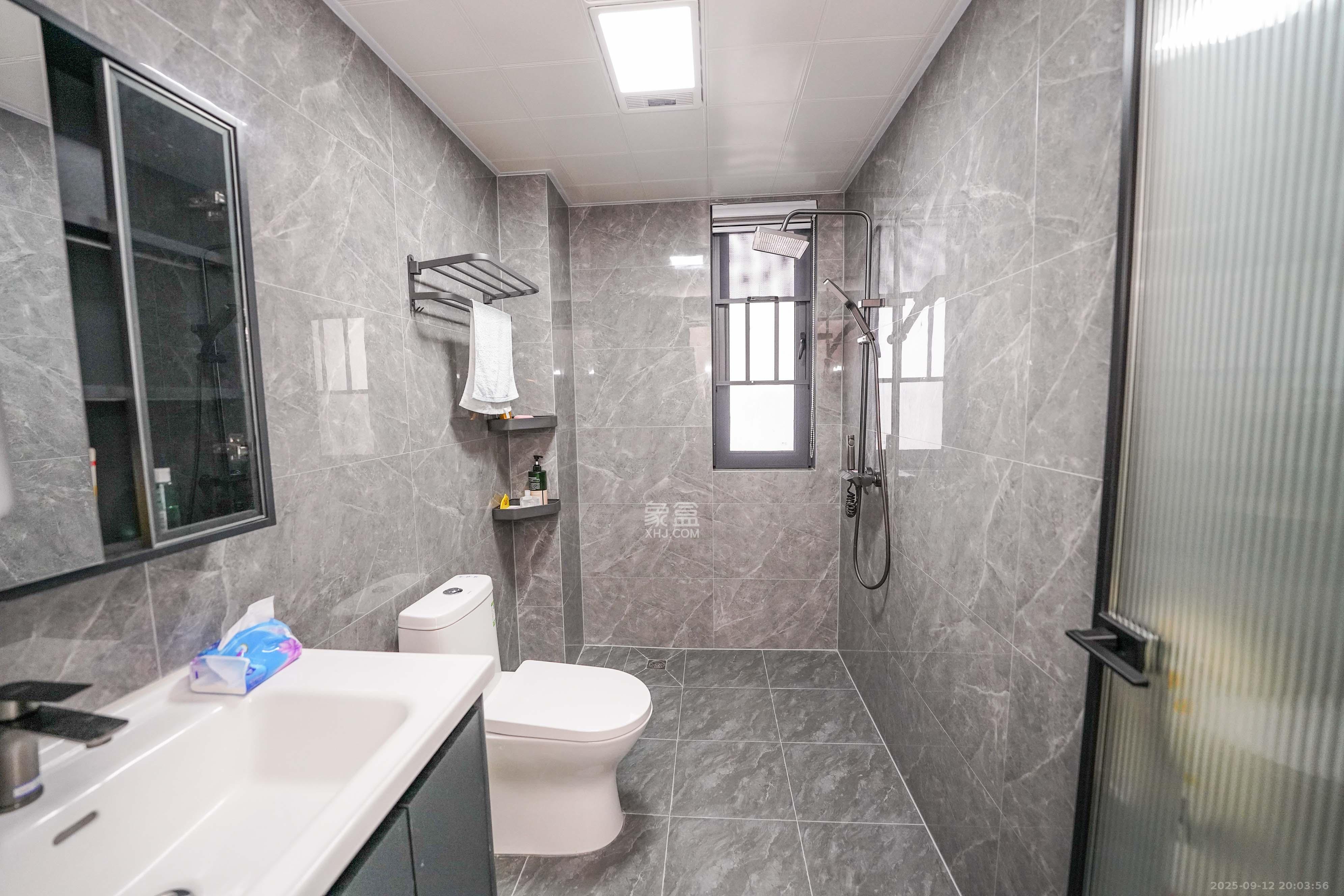 旭辉雨金广场 3室2厅2卫 108.0万 旭辉雨金广场 3室2厅2卫 108.0万卫生间