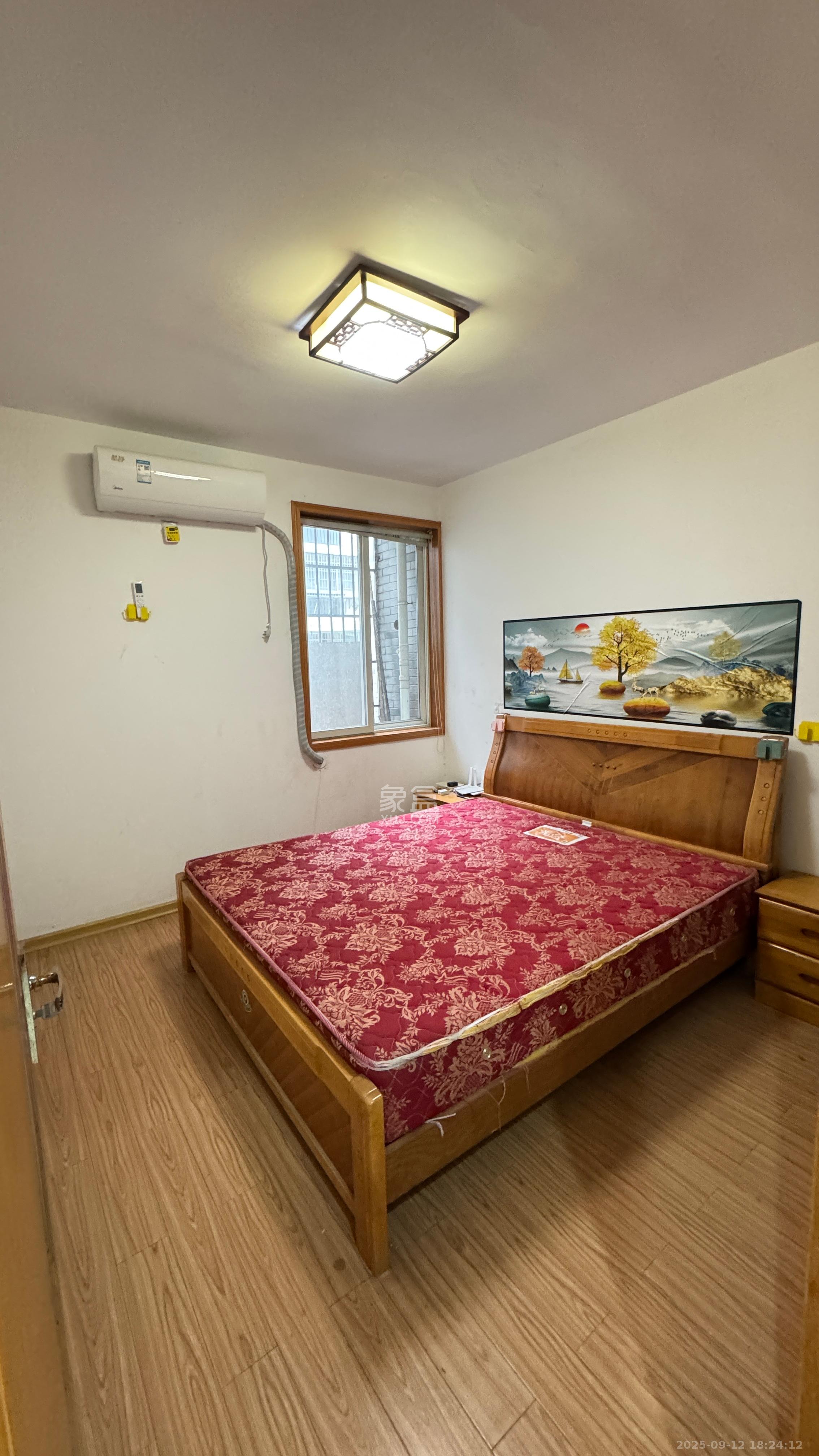 好家园  2室2厅1卫    1800.0元/月室内图