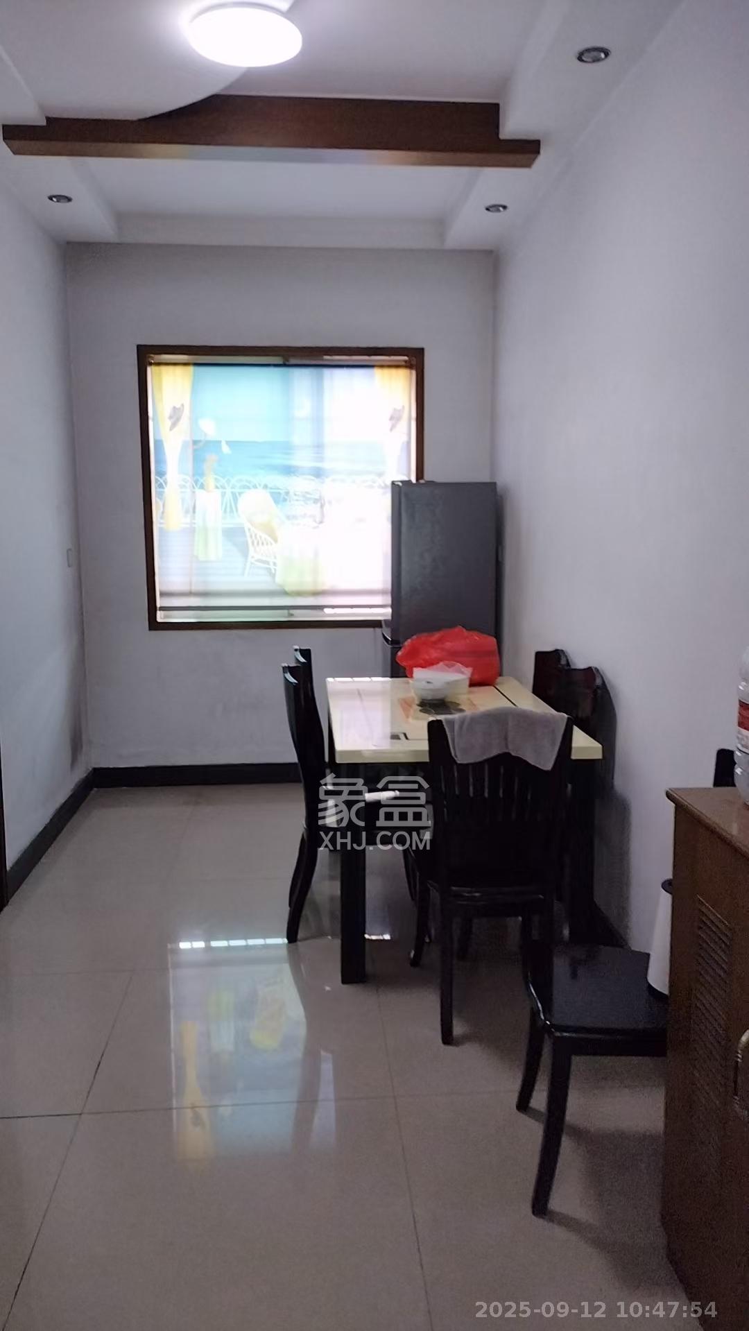 中南汽车世界 2室2厅1卫 1000.0元/月 中南汽车世界 2室2厅1卫 1000.0元/月室内图