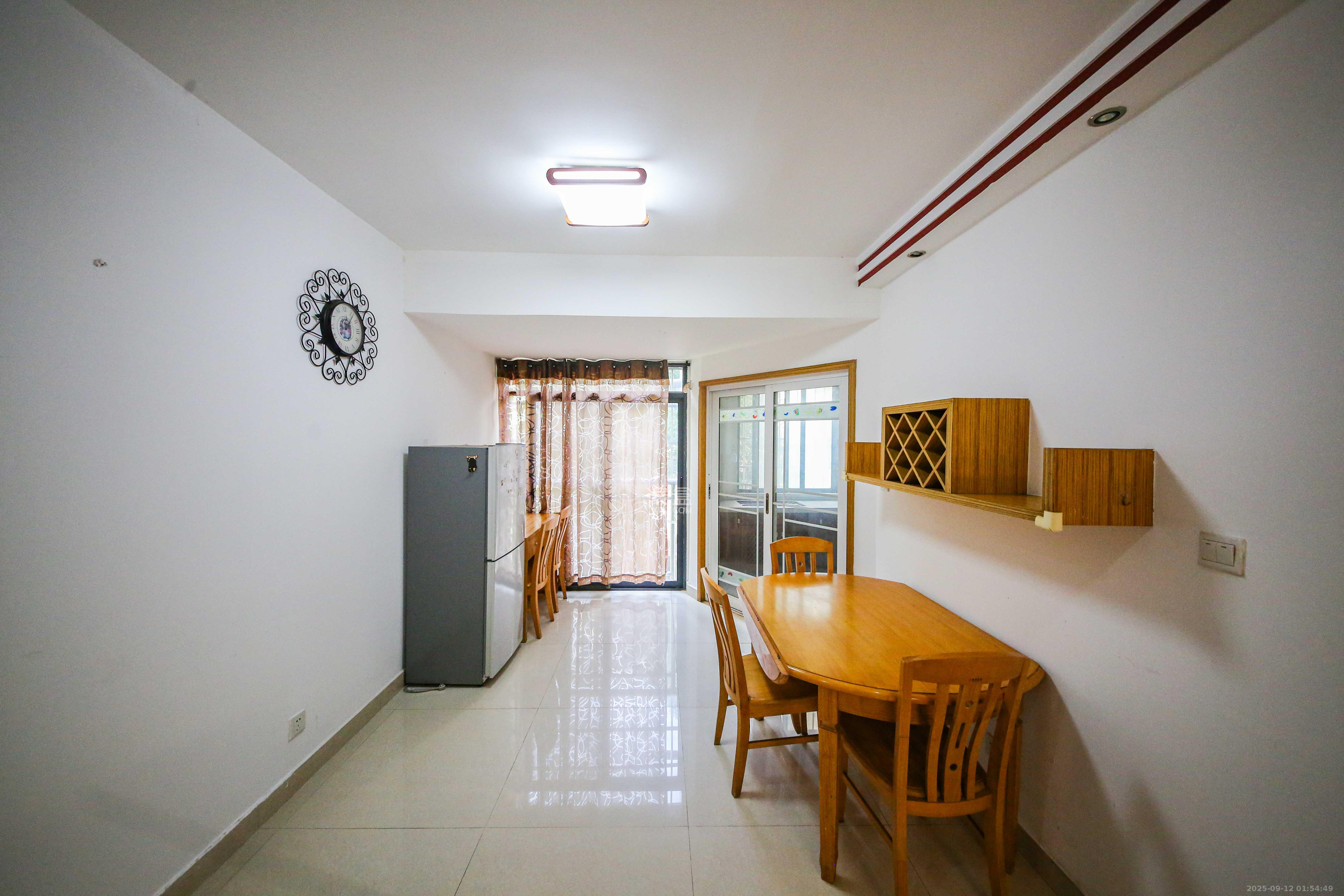 满庭芳小区  3室2厅2卫    107.0万 满庭芳小区  3室2厅2卫    107.0万客厅