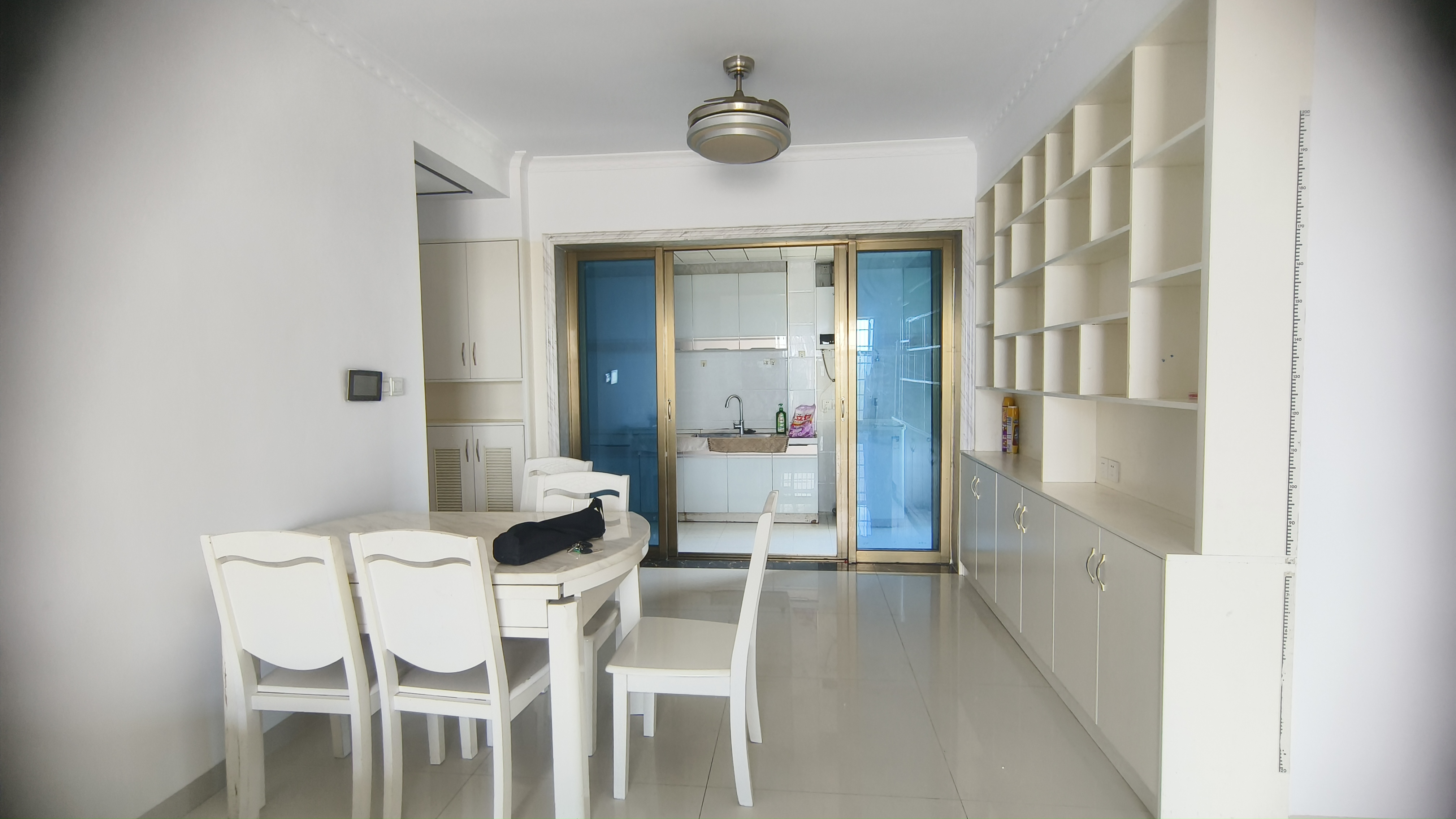 碧桂园 3室2厅2卫 1600.0元/月 碧桂园 3室2厅2卫 1600.0元/月室内图