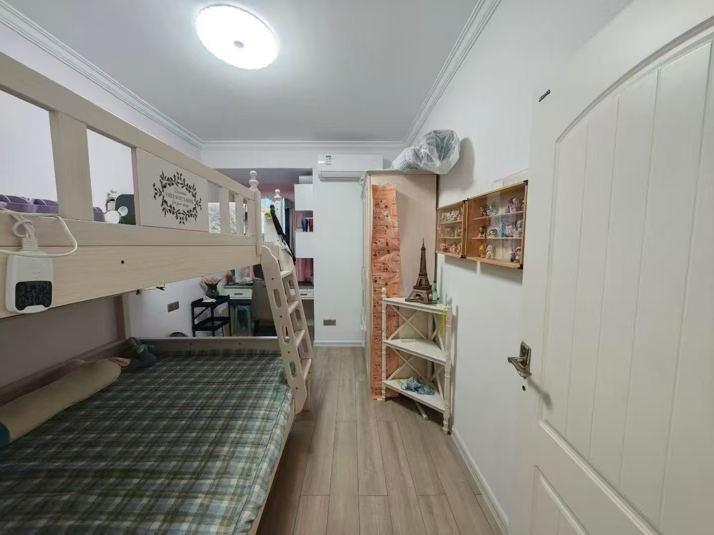 五江碧桂园城市广场  4室2厅2卫    95.8万客厅