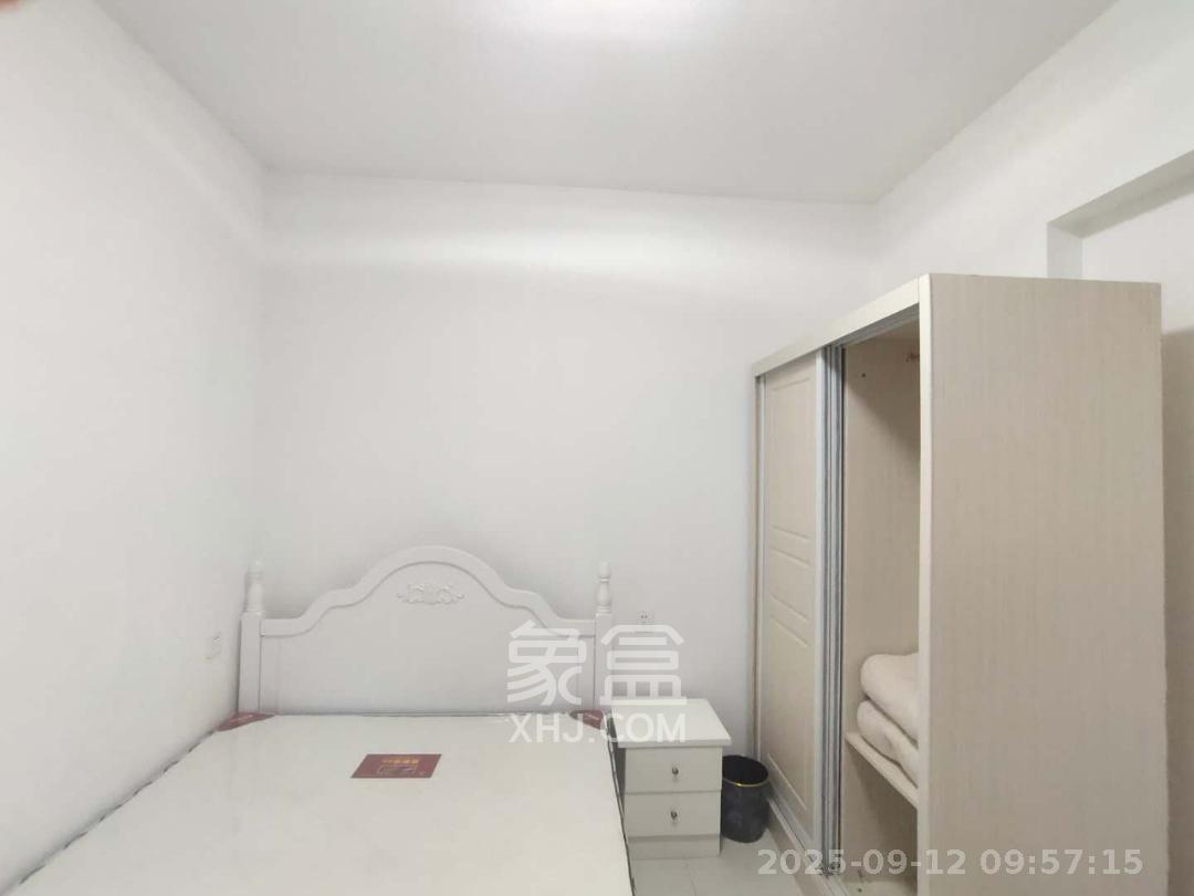 锦璨家园  3室2厅2卫    1600.0元/月室内图