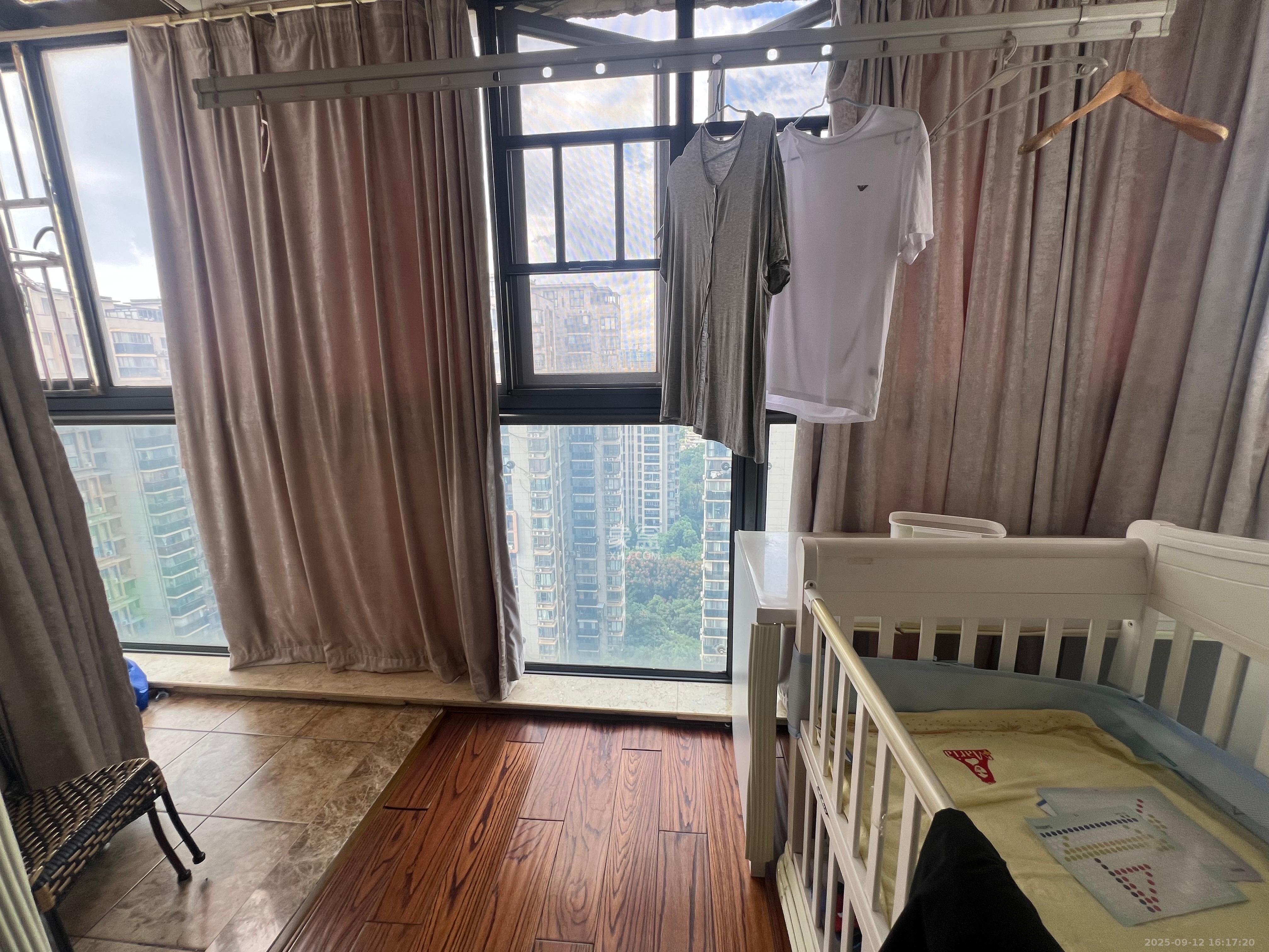 博林金谷 4室3厅3卫 3800.0元/月 博林金谷 4室3厅3卫 3800.0元/月室内图