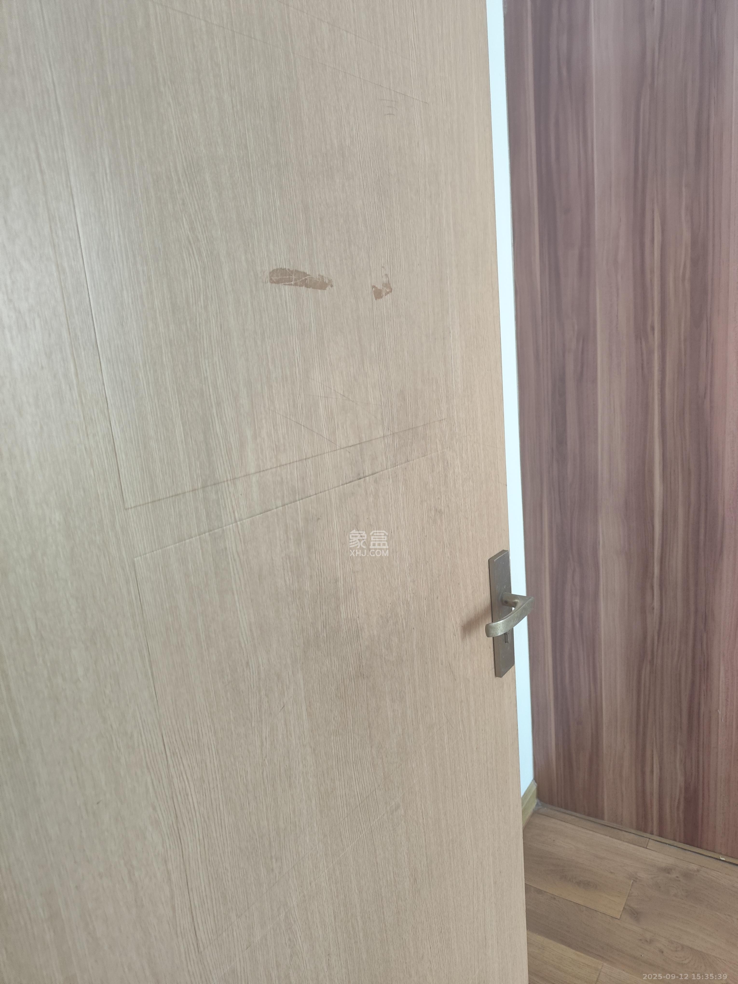 星城映象  3室2厅1卫    2500.0元/月室内图