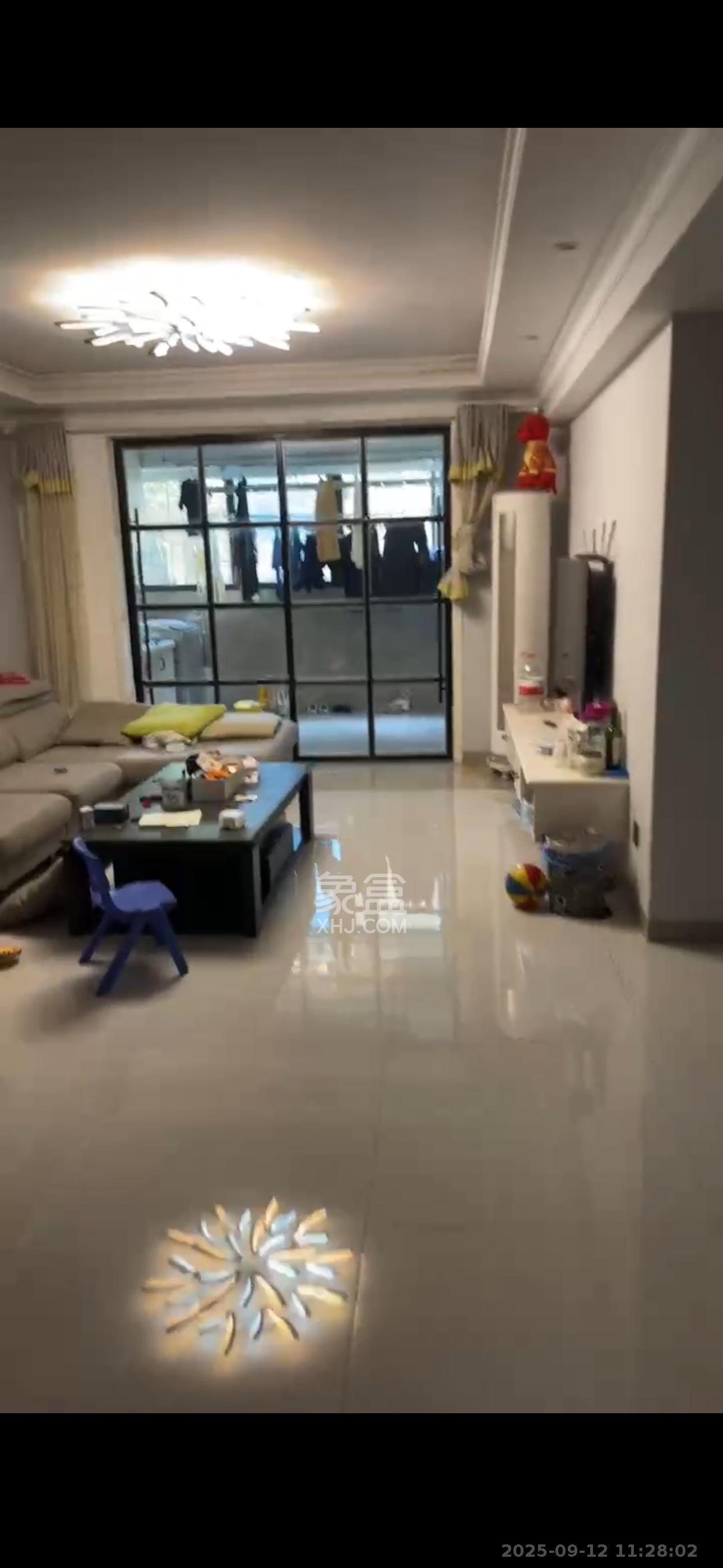 海洋半岛(月珑湾)  3室2厅1卫    2500.0元/月 海洋半岛(月珑湾)  3室2厅1卫    2500.0元/月室内图